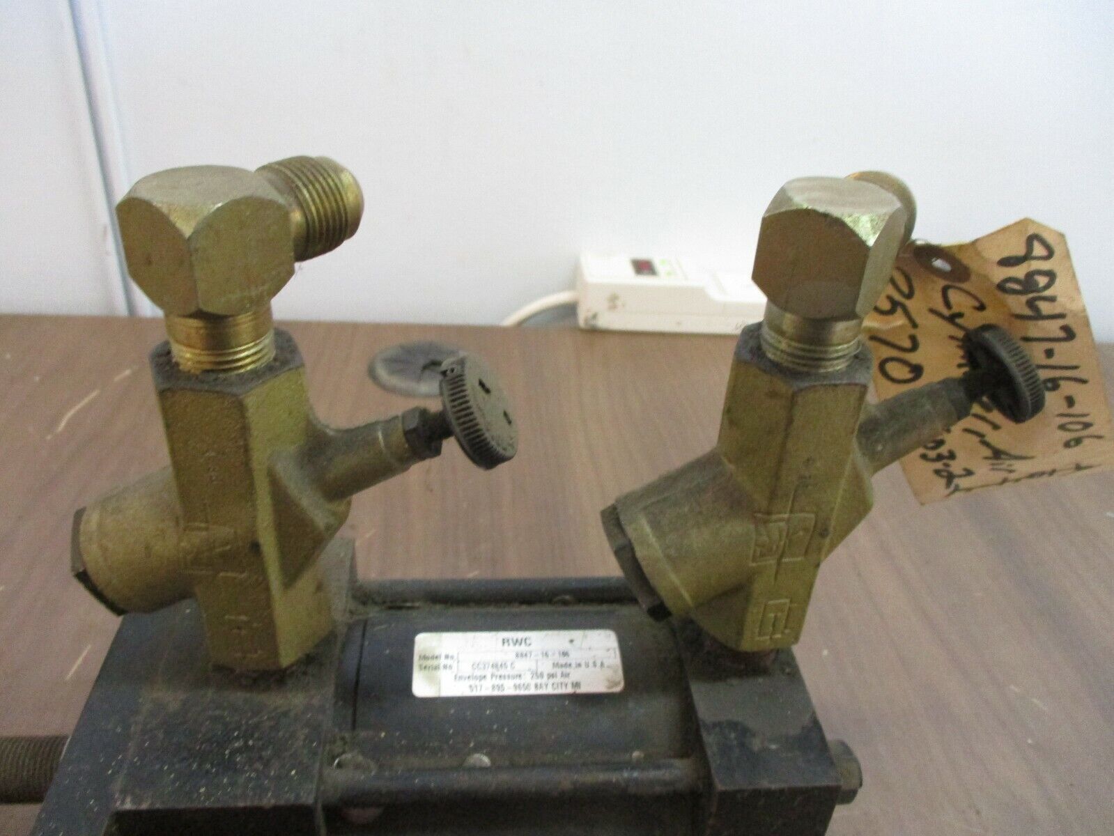 RWC Air Cylinder 8847-16-106 250PSI Used