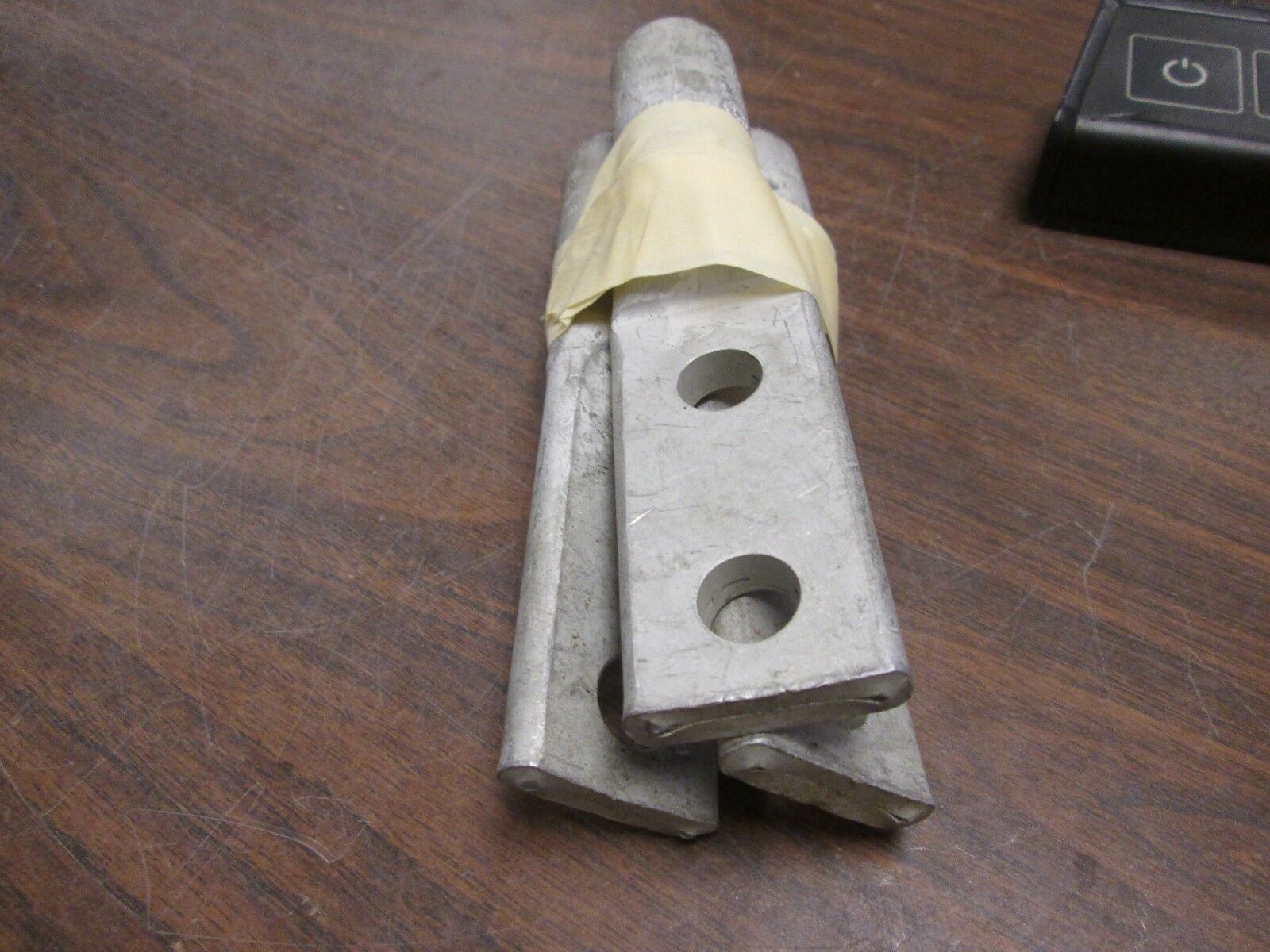 Burndy Hylug Crimp Lug YA31A3 350AL 2-Hole 1/2" *Lot of 3* New Surplus
