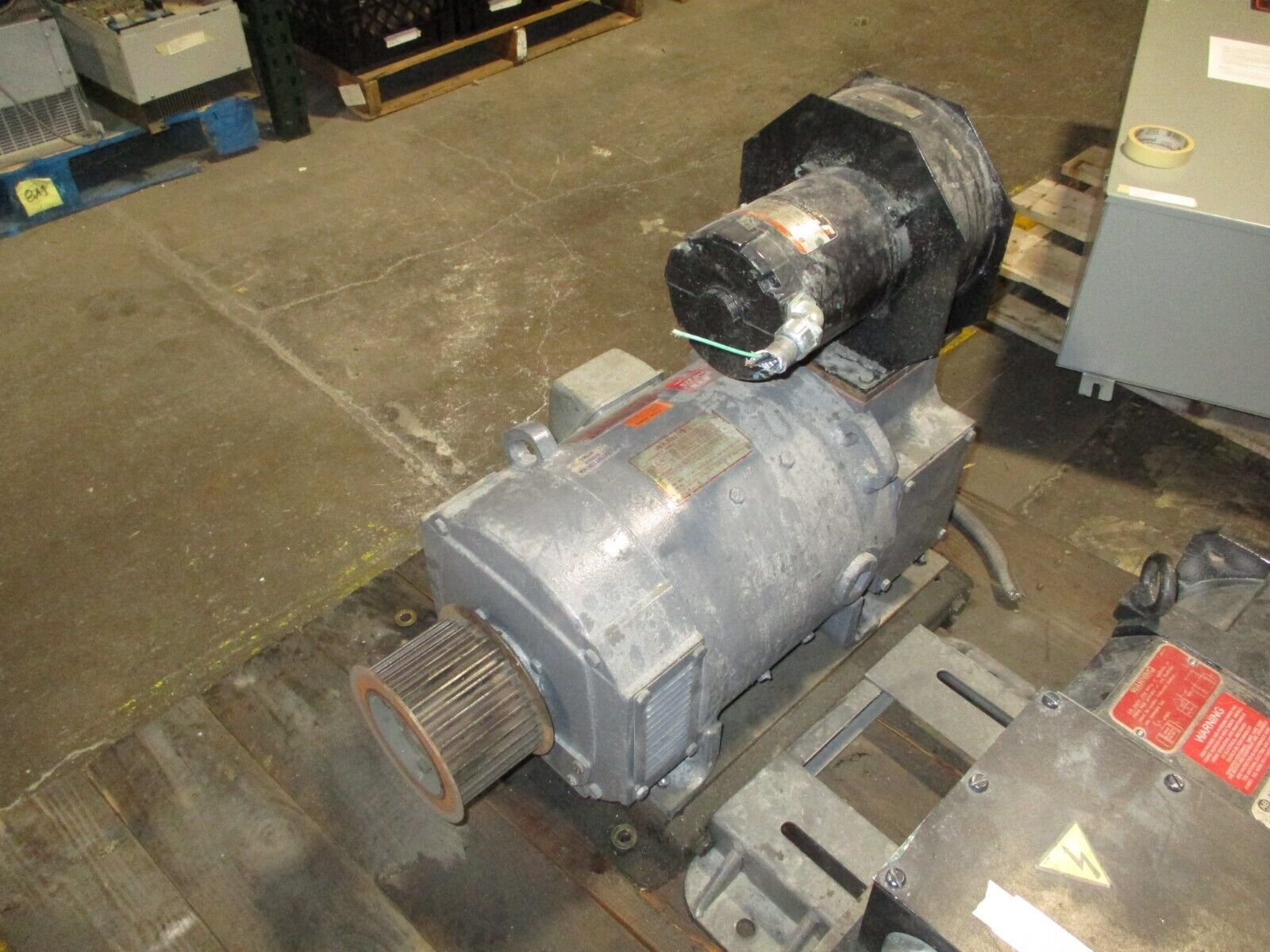 GE DC Motor 5CD163KA038A082 15HP 1750/2300RPM 25.2A 500V Blower Ventilated Used