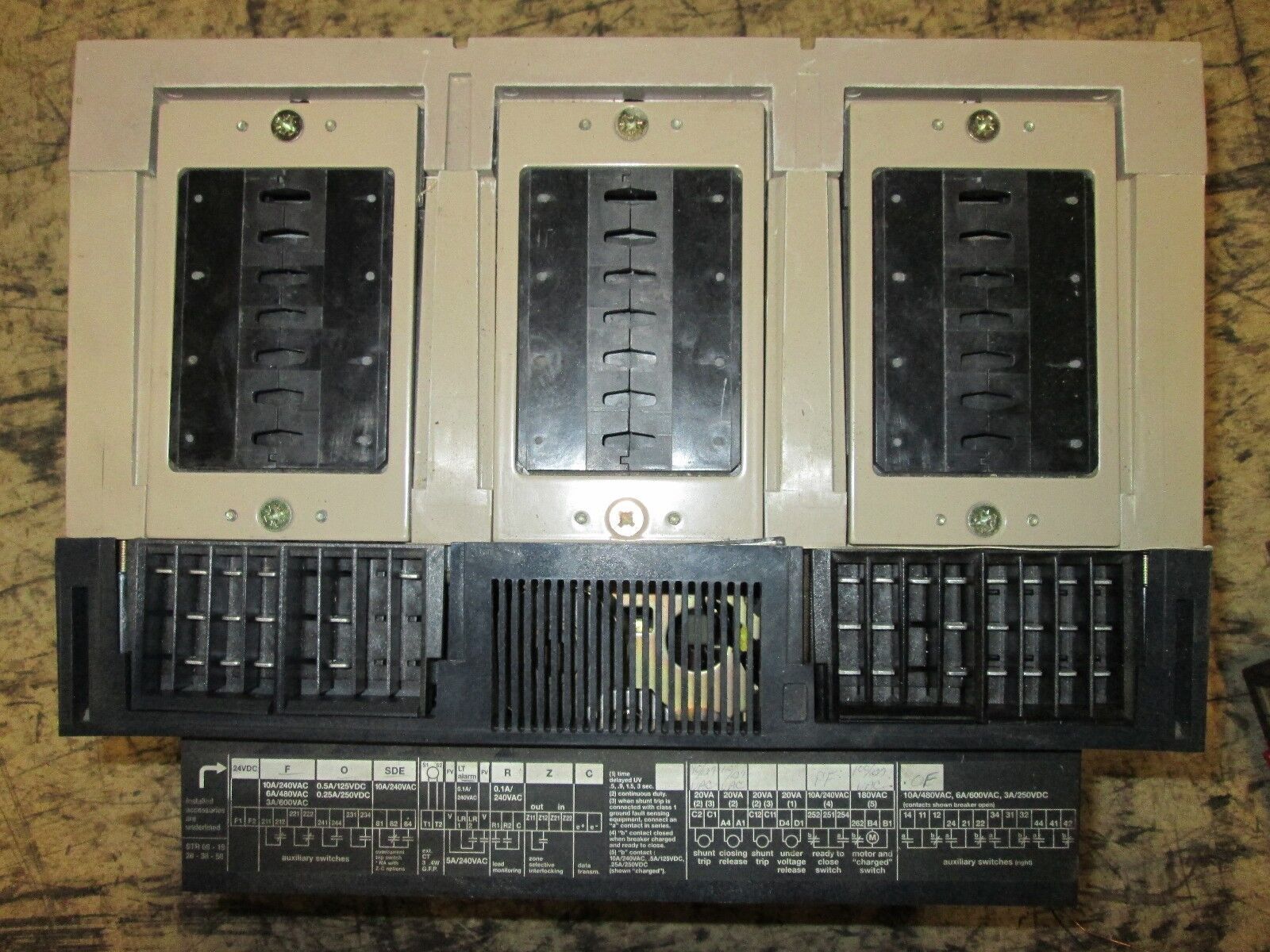 Merlin Gerin Masterpact Circuit Breaker MP30H1 3000A Frame size STR 58U Trip