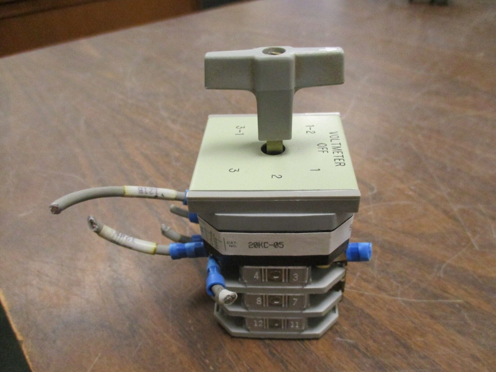 Electroswitch Series 20 Rotary Switch 20KC-05 20A 600V Used