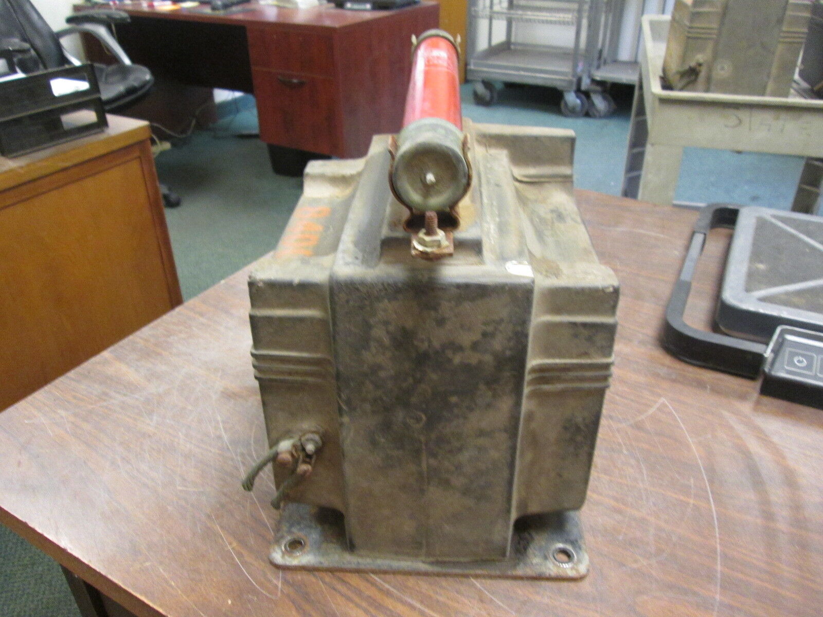 GE Type JVM-5 Voltage Transformer 670X44 Ratio 70:1 Pri: 8400V 110KV BIL 60Hz