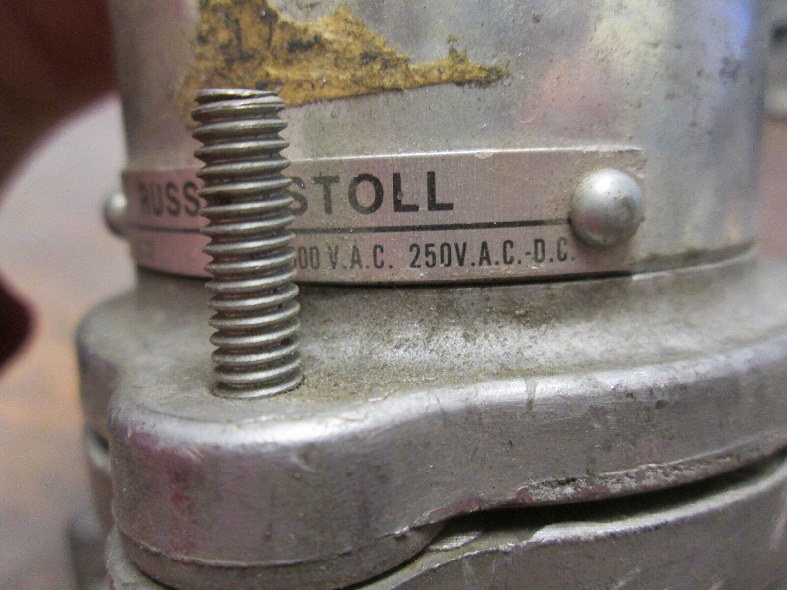 Russellstoll Plug 7338-72 100A 600V 3P 4W *Missing Bushing* Used