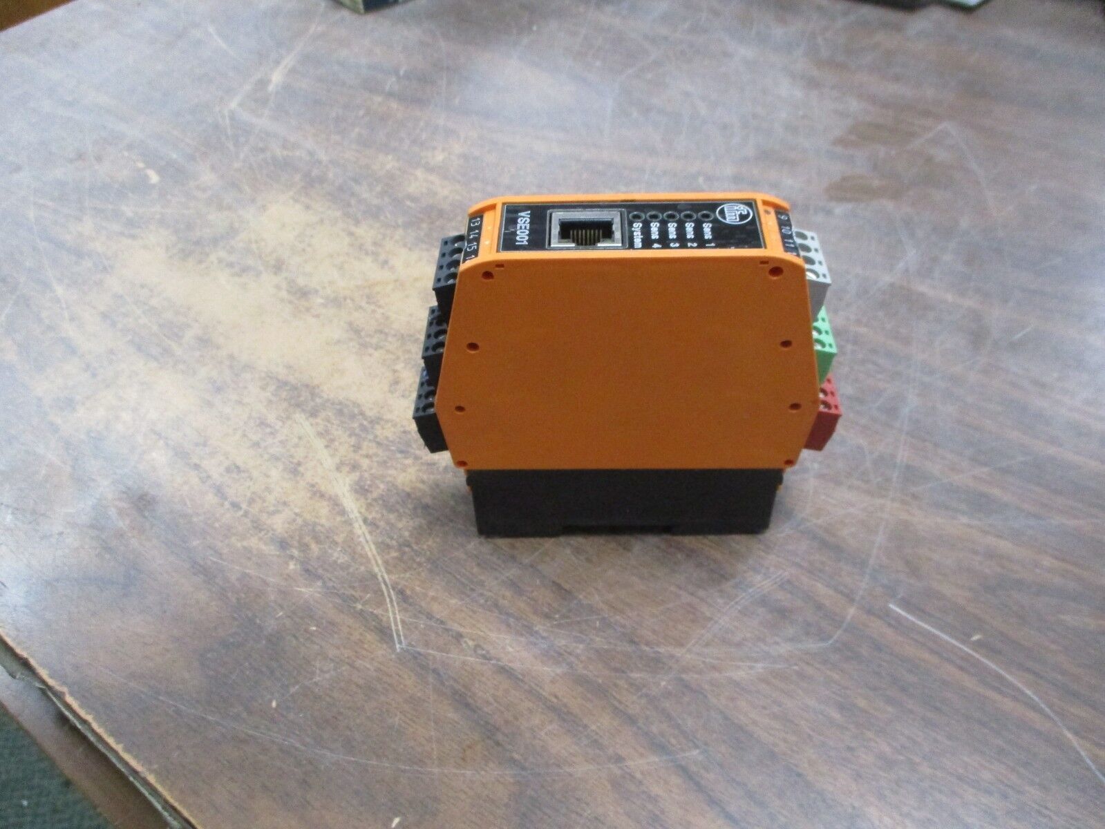 IFM Vibration Sensor Diagnostic Module VSE001 10-32VDC 4-20mA Used