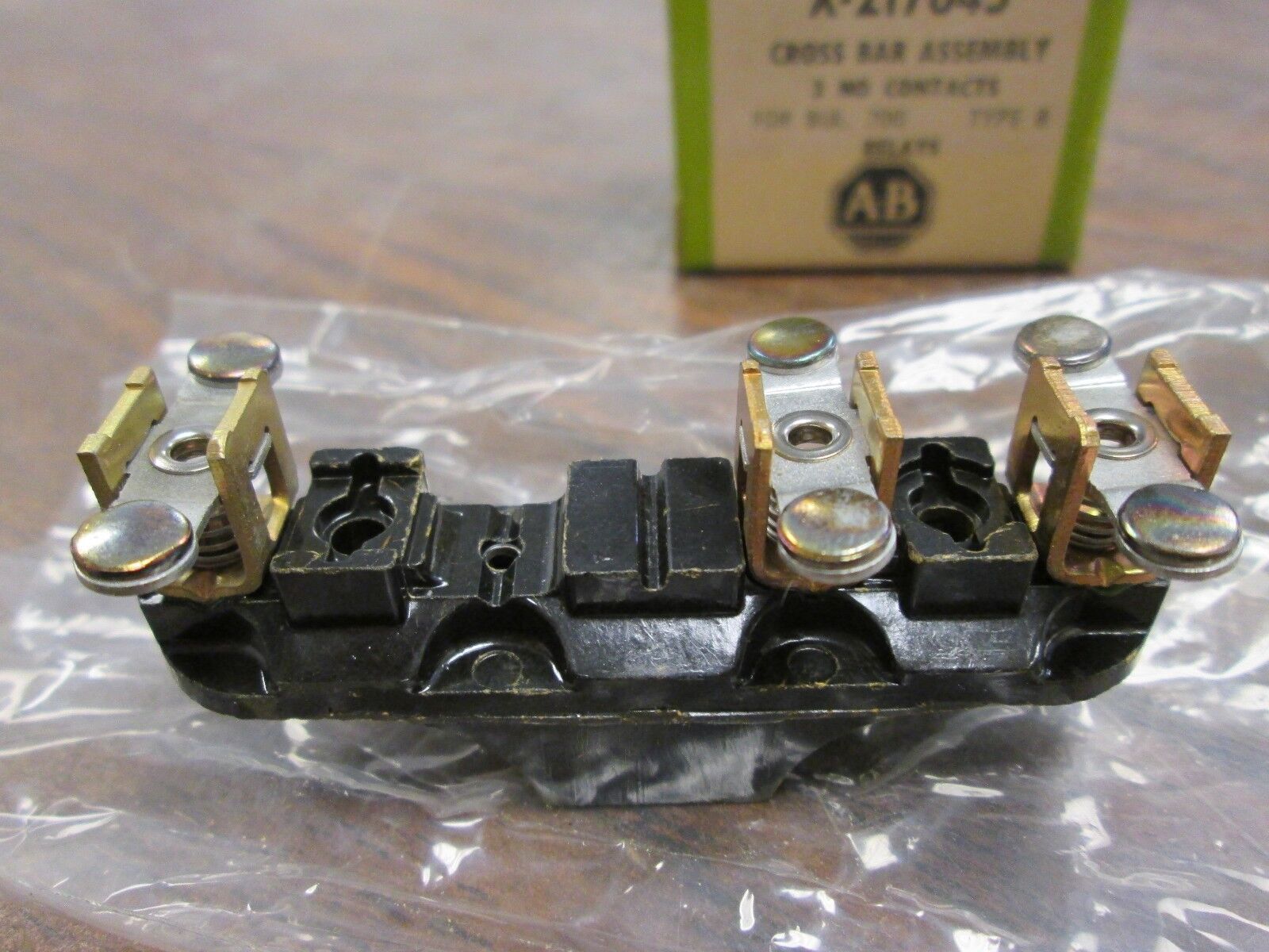 Allen-Bradley Cross Bar Assembly X-217643 3 N.O. contacts New Surplus
