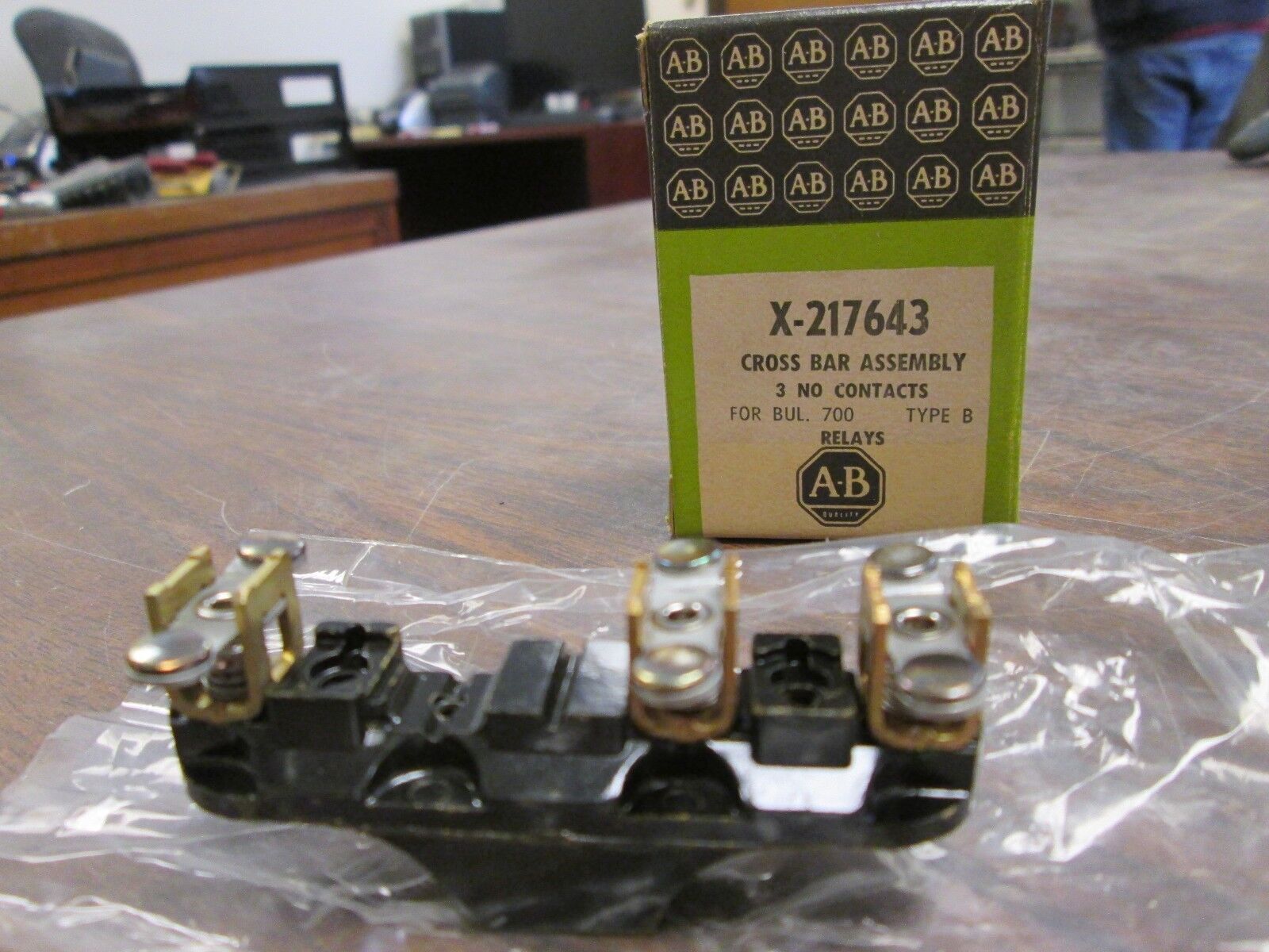 Allen-Bradley Cross Bar Assembly X-217643 3 N.O. contacts New Surplus