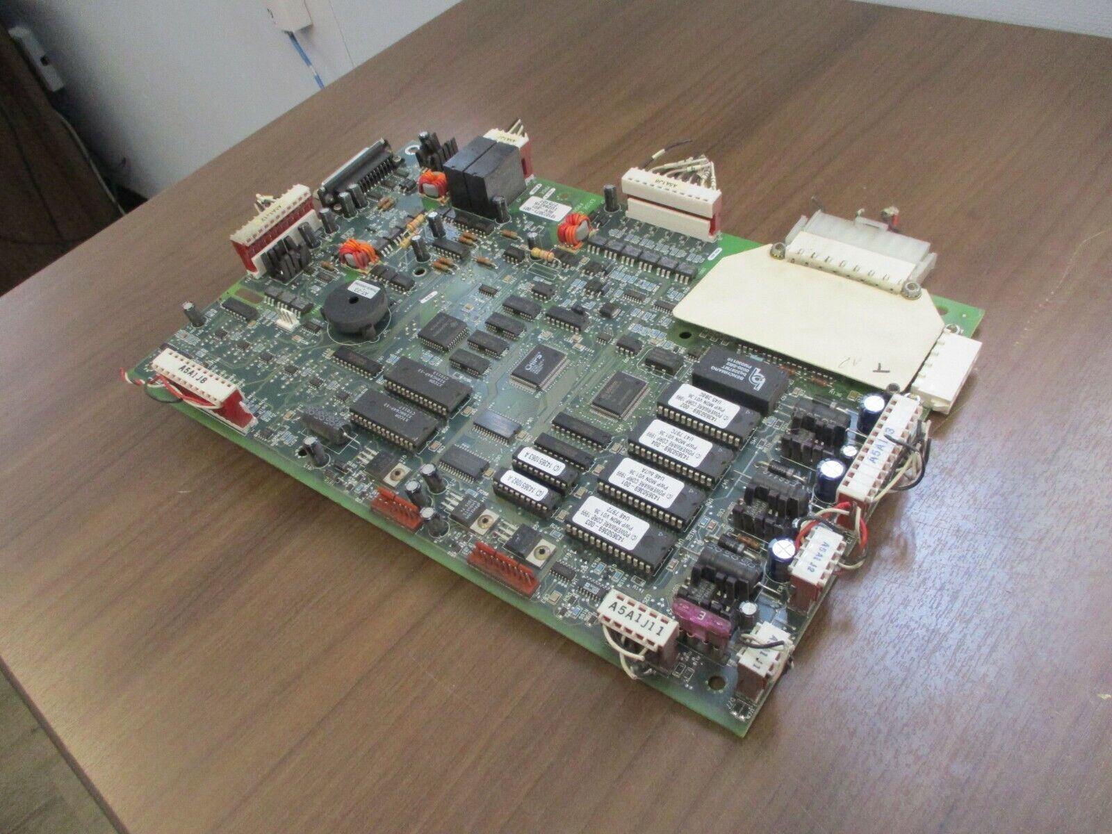 Eaton Monitor Panel Control Board 101073071-001 Rev. J01 Used