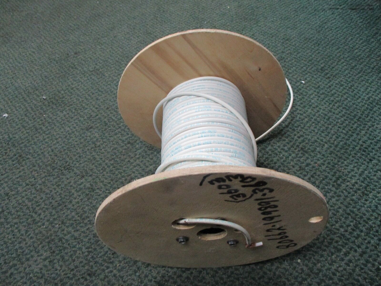 Coleman Cable 18 AWG Wire 921003 White Length: Approx 119Ft New Surplus