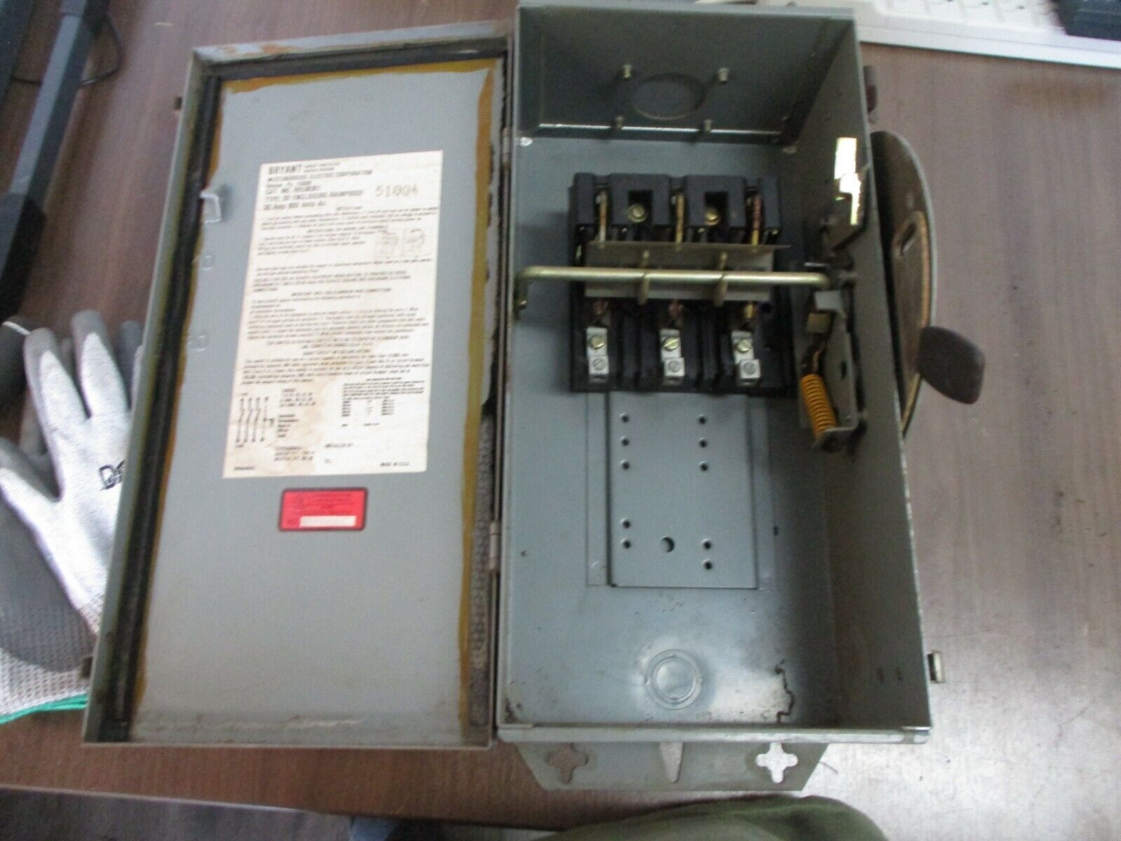 Westinghouse 3R Non-Fusible Safety Switch / Disconnect RHUN361 30A 600V Used