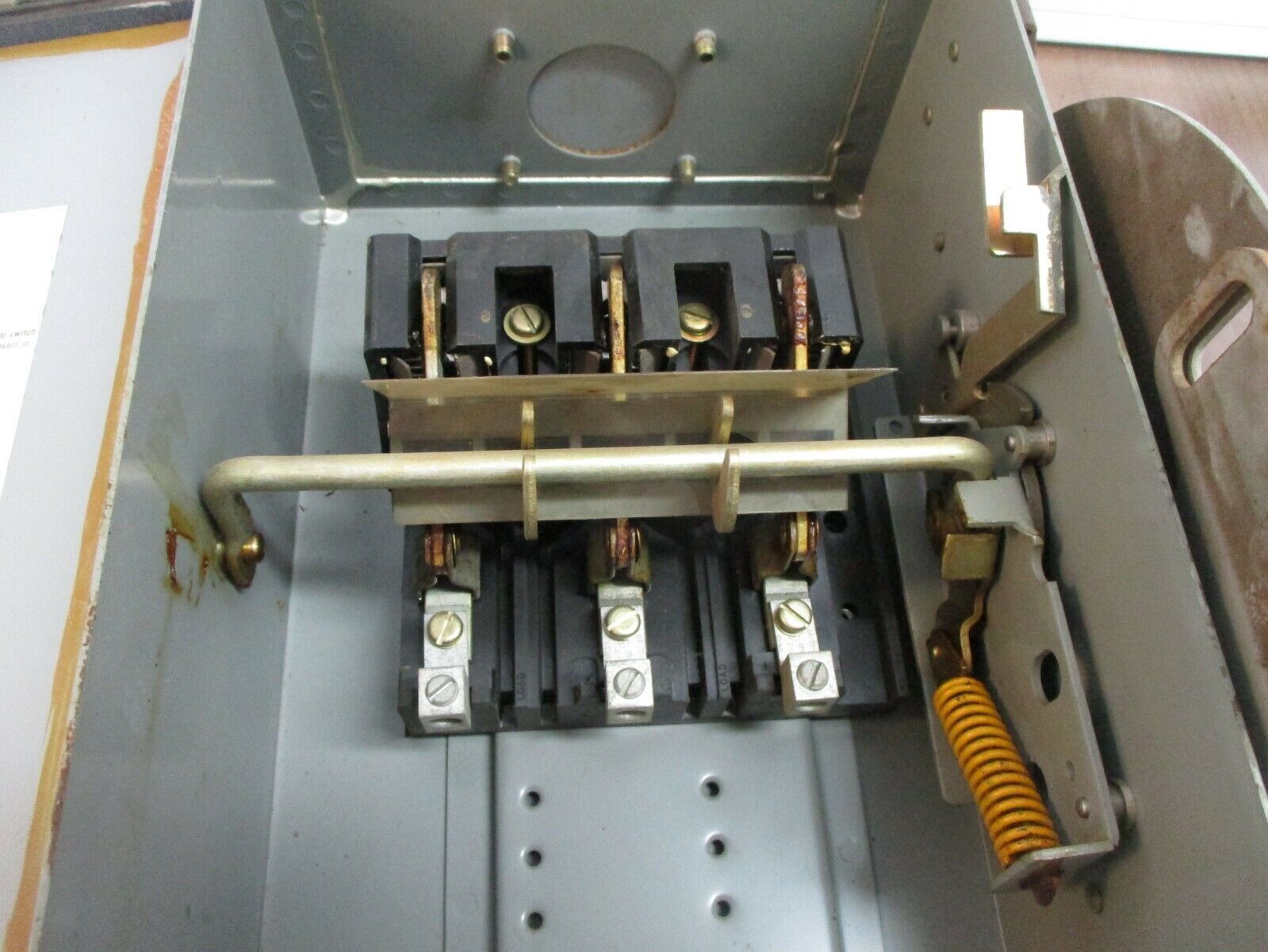 Westinghouse 3R Non-Fusible Safety Switch / Disconnect RHUN361 30A 600V Used