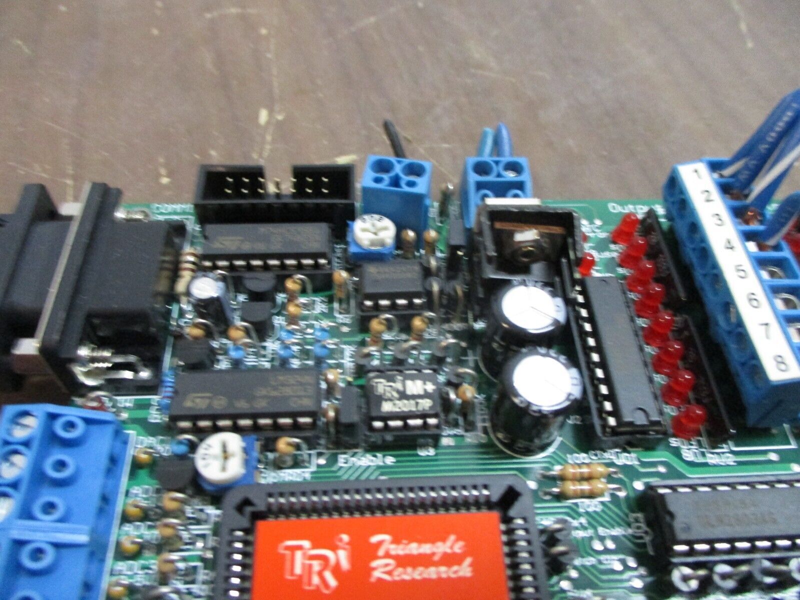 TRi Programmable Controller T100MD1616+ Rev. D-1(r13) Used