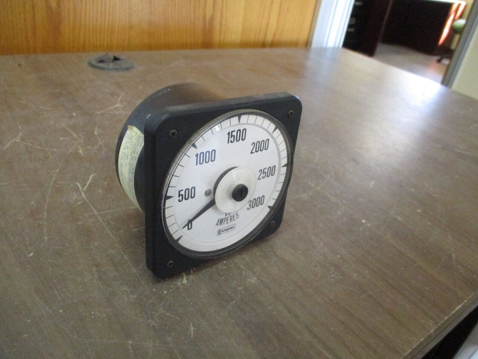 Crompton AC Ammeter 077-05FA-LSW4-C6 Range: 0-3000A Used