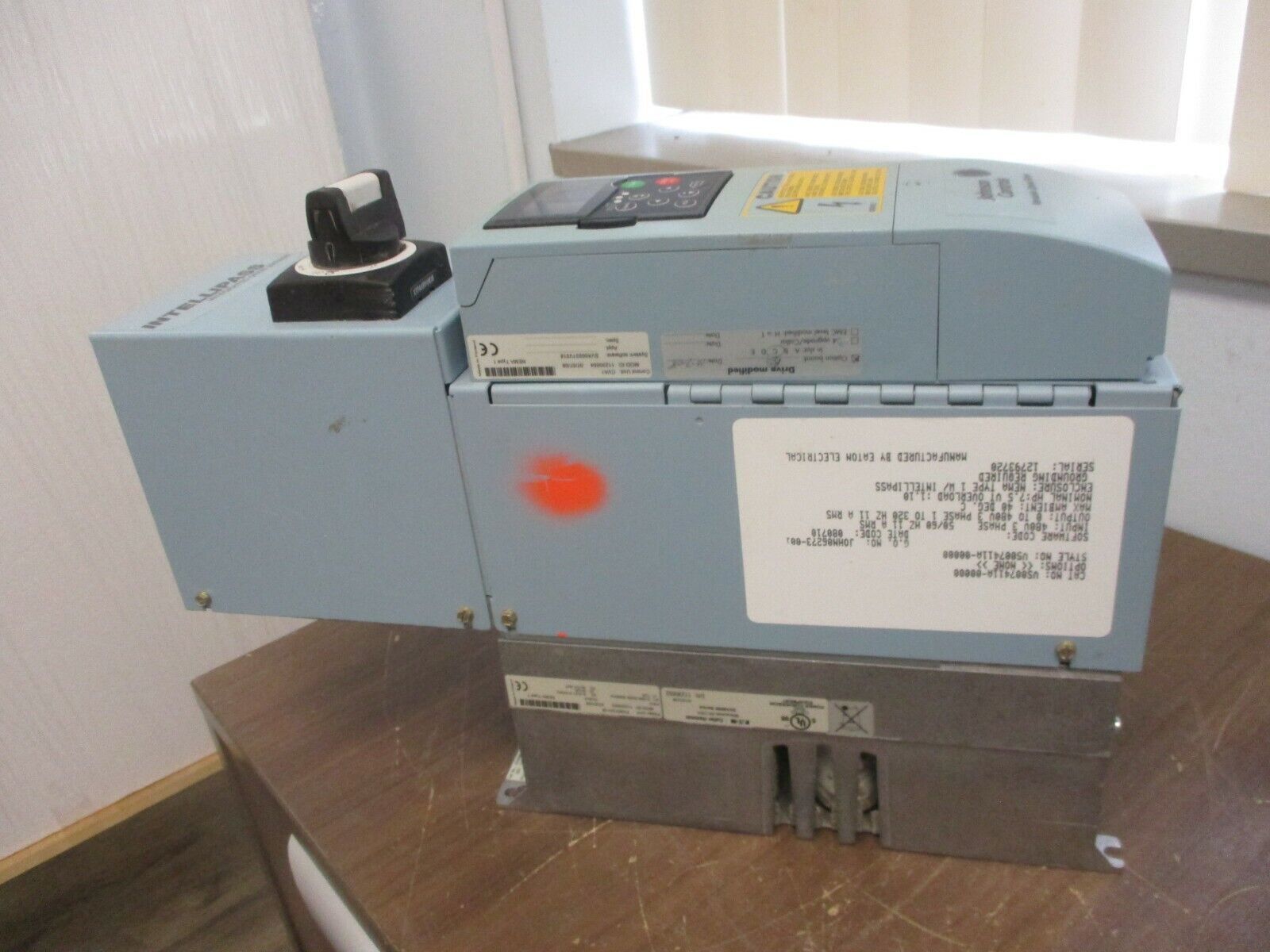 Eaton/Johnson Controls AC Drive w/ Bypass VS007411A-00000 7.5HP 3Ph Used