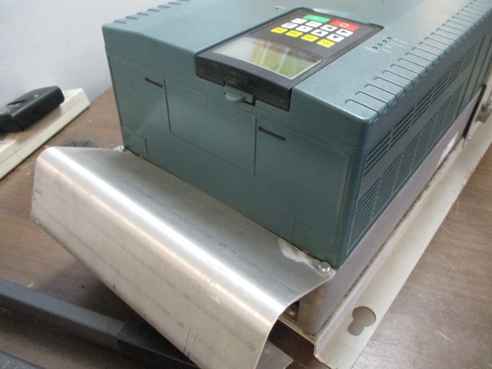 Rockwell Automation VTAC 9 AC Drive w/ Disconnect RX9VT401-022HTAN 15HP 3Ph Used