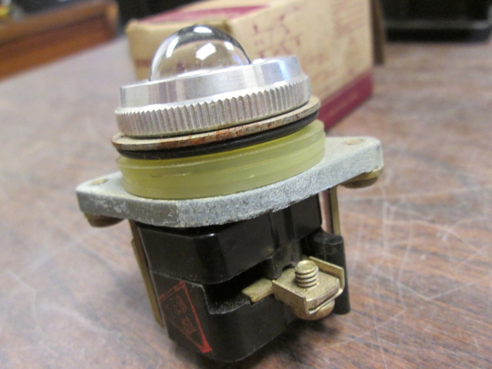 GE Oiltight Indicator Pilot Light CR2940U212A2 125V AC/DC New Surplus