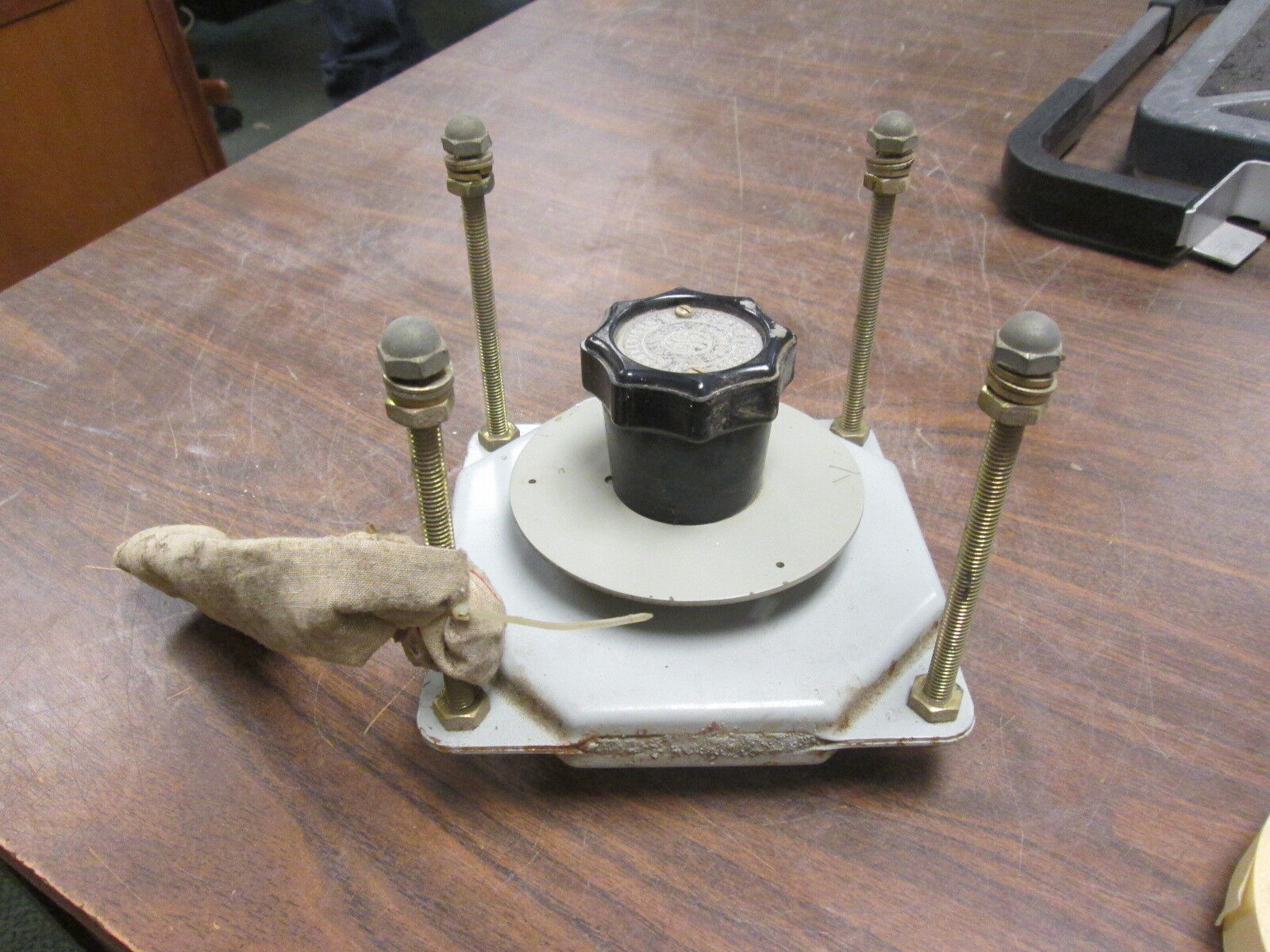 GE Rheostat IC8000EA101AA249 250V 74ohms Used