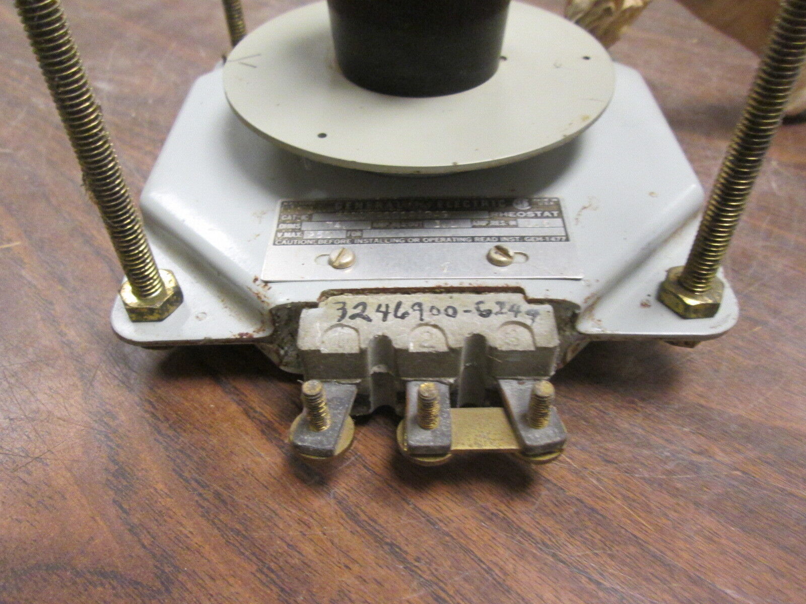 GE Rheostat IC8000EA101AA249 250V 74ohms Used