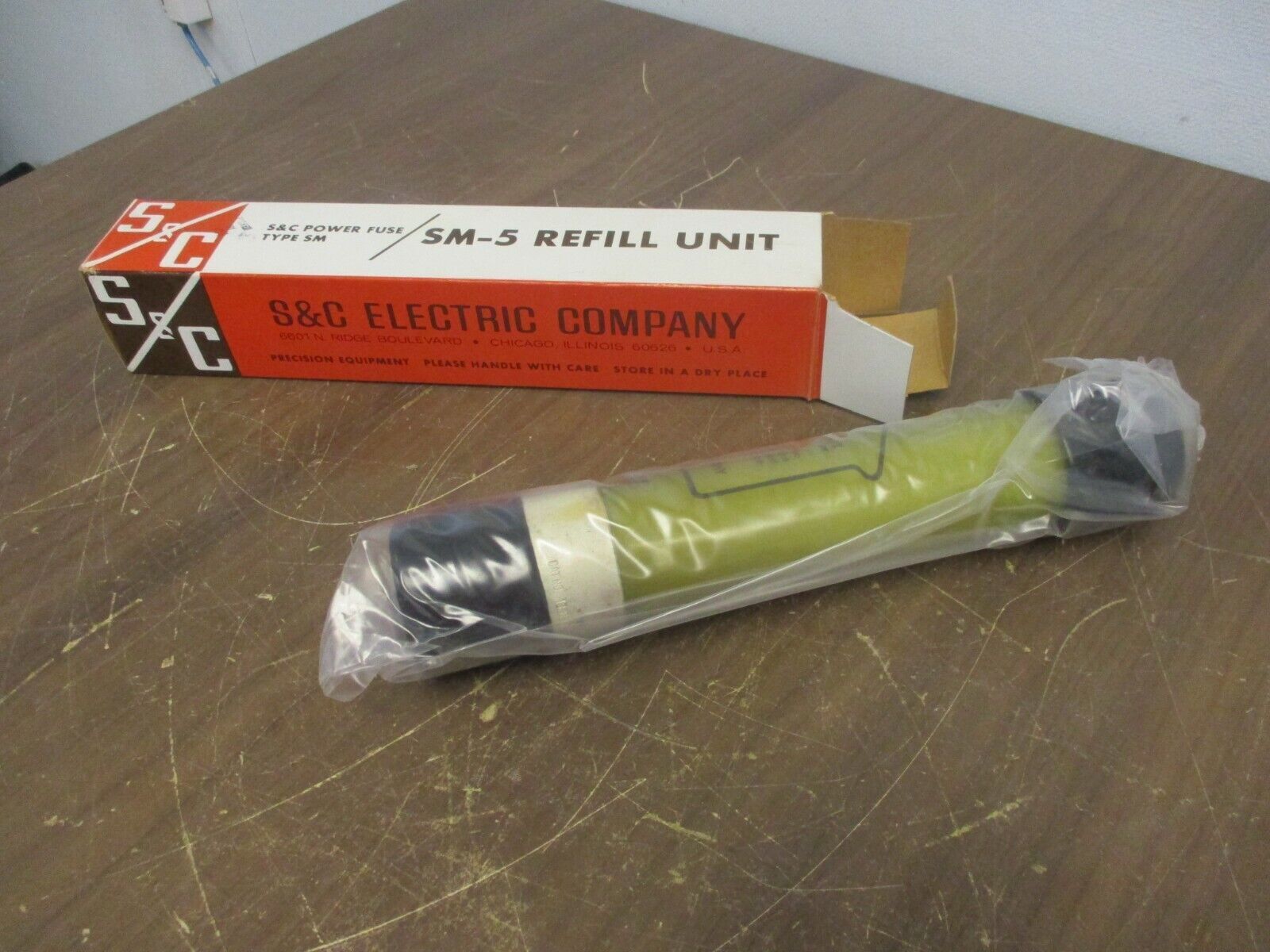 S&C SM-5 Refill Unit 132030R4 14.4KV 20E New Surplus