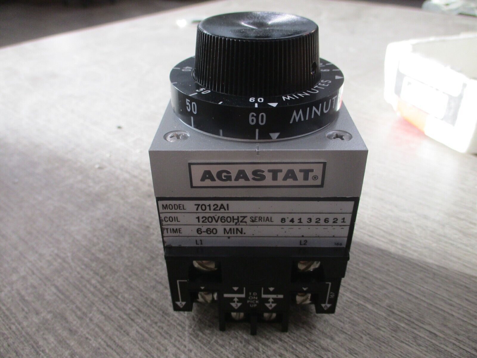 Agastat Timing Relay 7012AI Range 6-60 min 120V 60Hz Used
