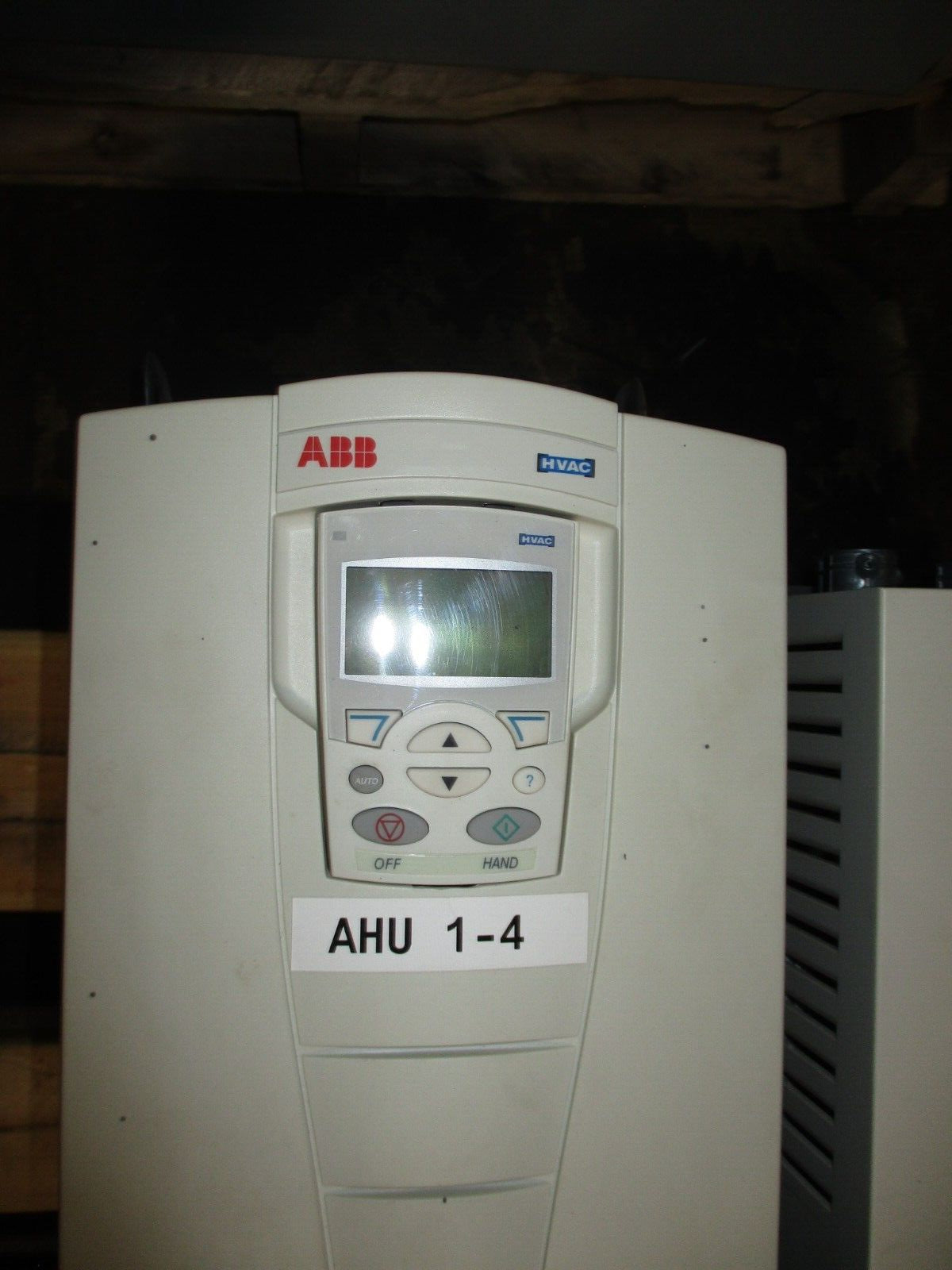 ABB ACH550 AC Drive w/ Bypass ACH550-VCR-059A-4+F267 40HP 3Ph w/ Keypad Used