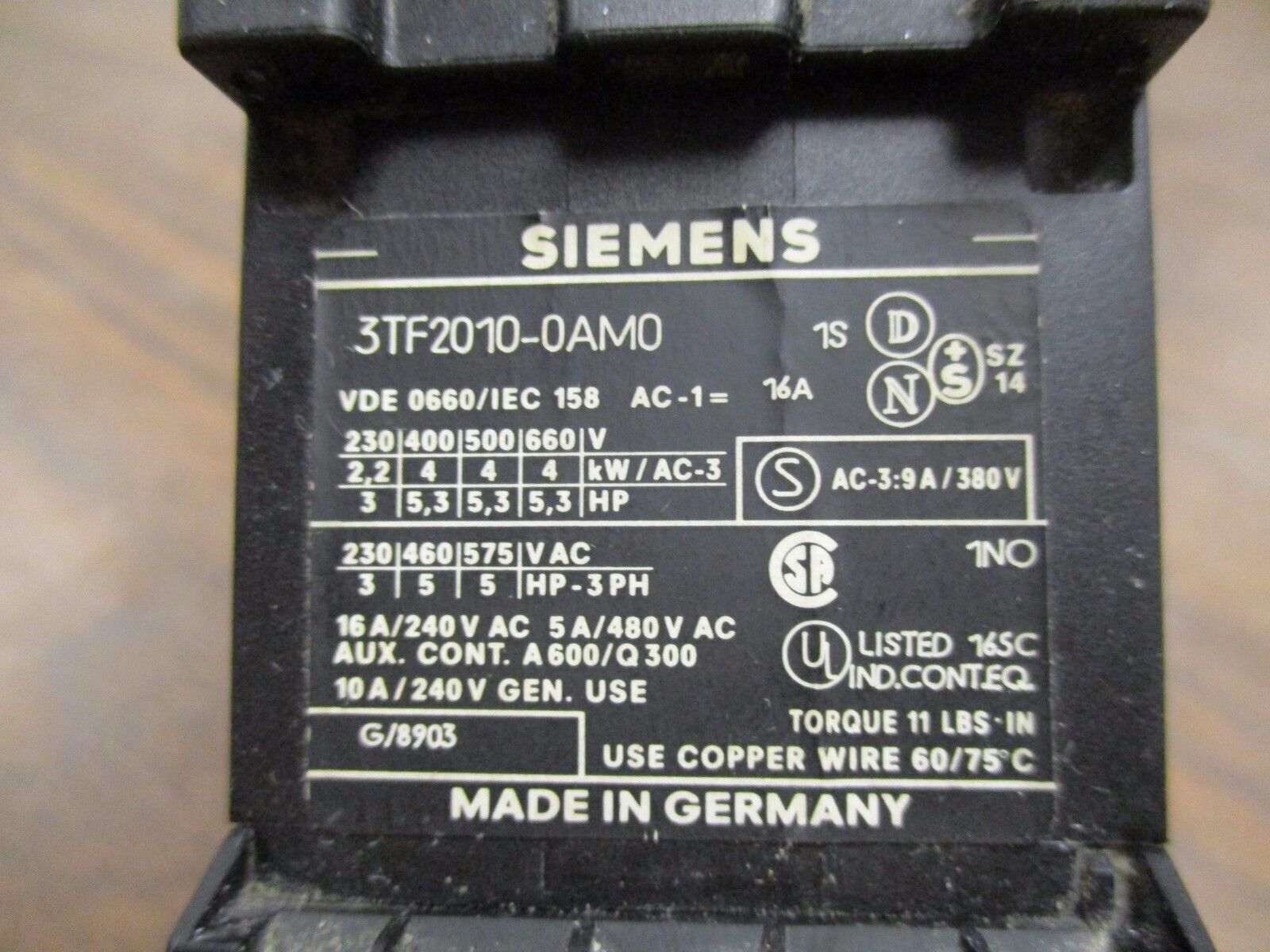Siemens Contactor 3TF2010-0AM0 10A 240V w/ Varistor Surge Suppressor Used