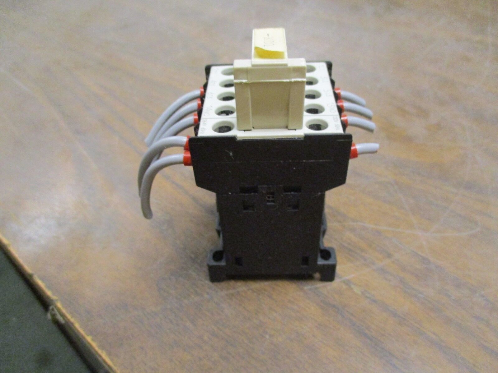 Siemens Contactor 3TF2010-0AM0 10A 240V w/ Varistor Surge Suppressor Used
