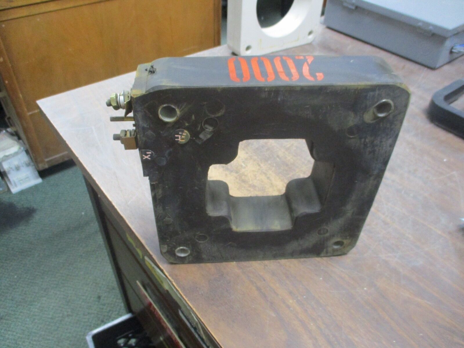 GE Type JAD-0 Current Transformer 750X20G13 Ratio 2000:5A 600V 10KV BIL Used