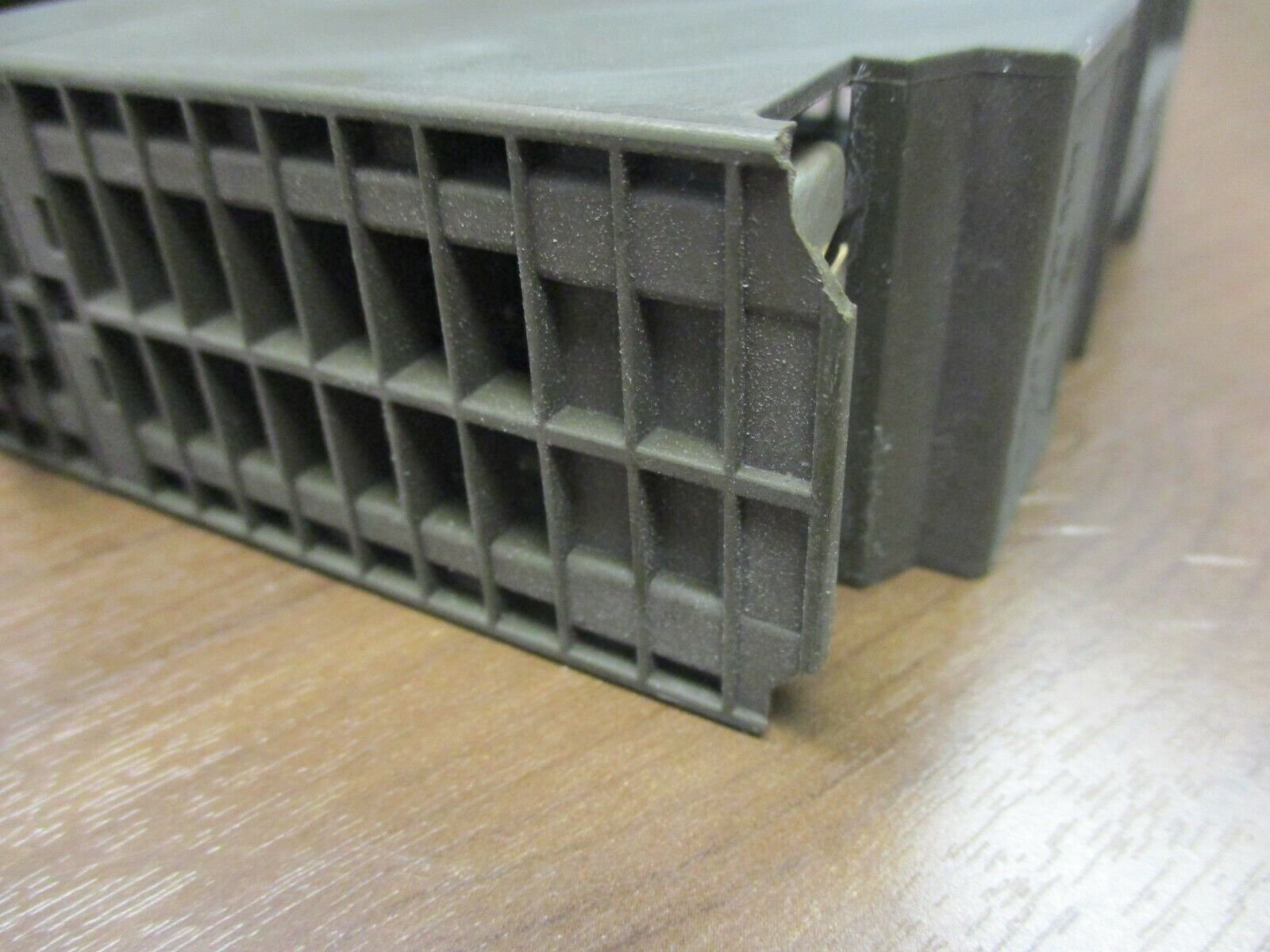 Siemens Simatic S7 Digital Ouput Module 6ES7 322-1BH01-0AA0 24VDC, 0.5A, Used