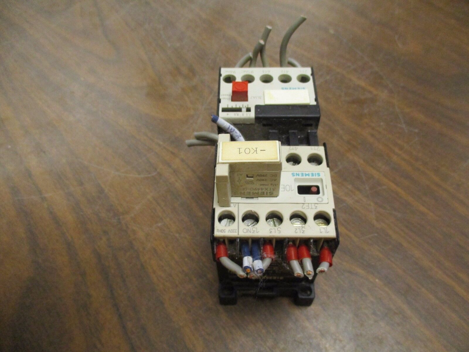 Siemens Starter 3TF2010-0AM0/3UA7020-1E 10A 240V Trip: 2.5-4A Used