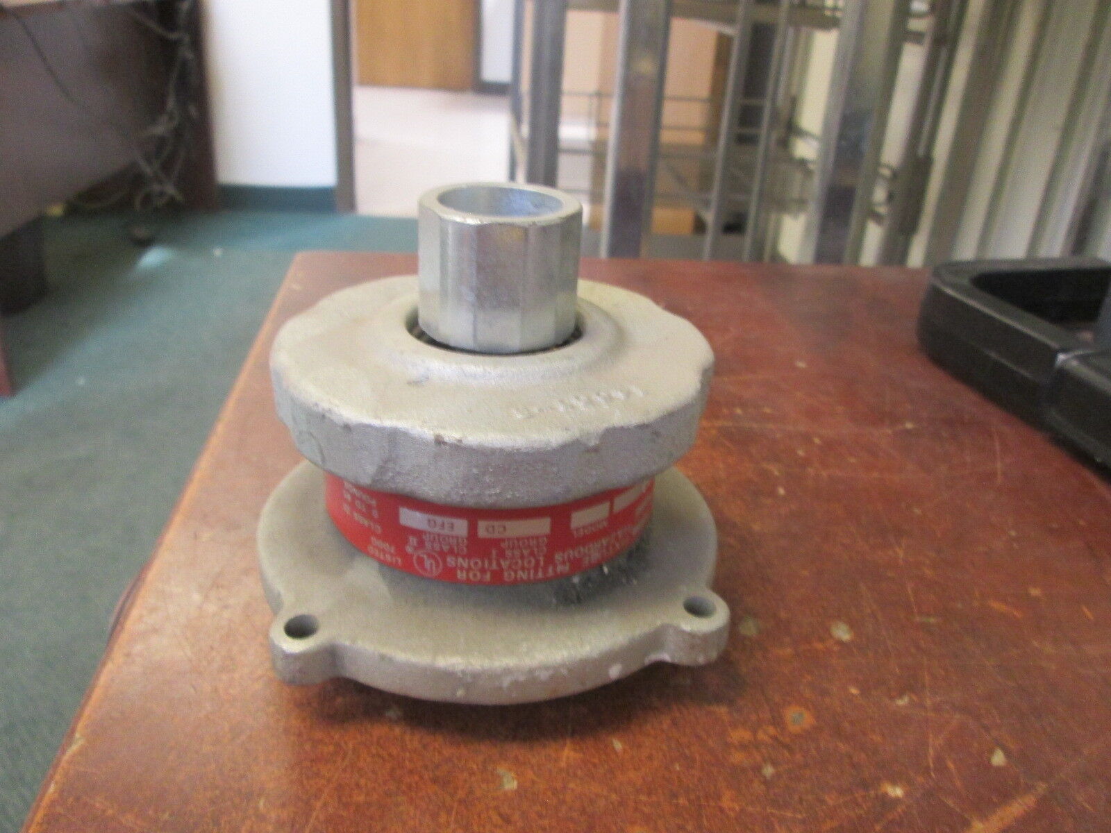 Crouse-Hinds Explosion Proof Fixture Fitting EEH02 Used