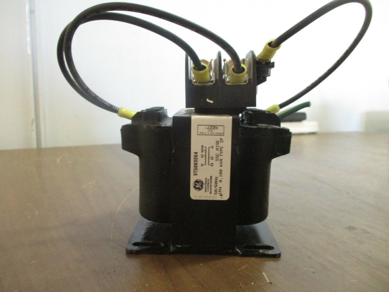 GE Control Transformer 9T58K0064 0.100kVA Pri: 230/460/575V Ser: 95-115V 50/60Hz
