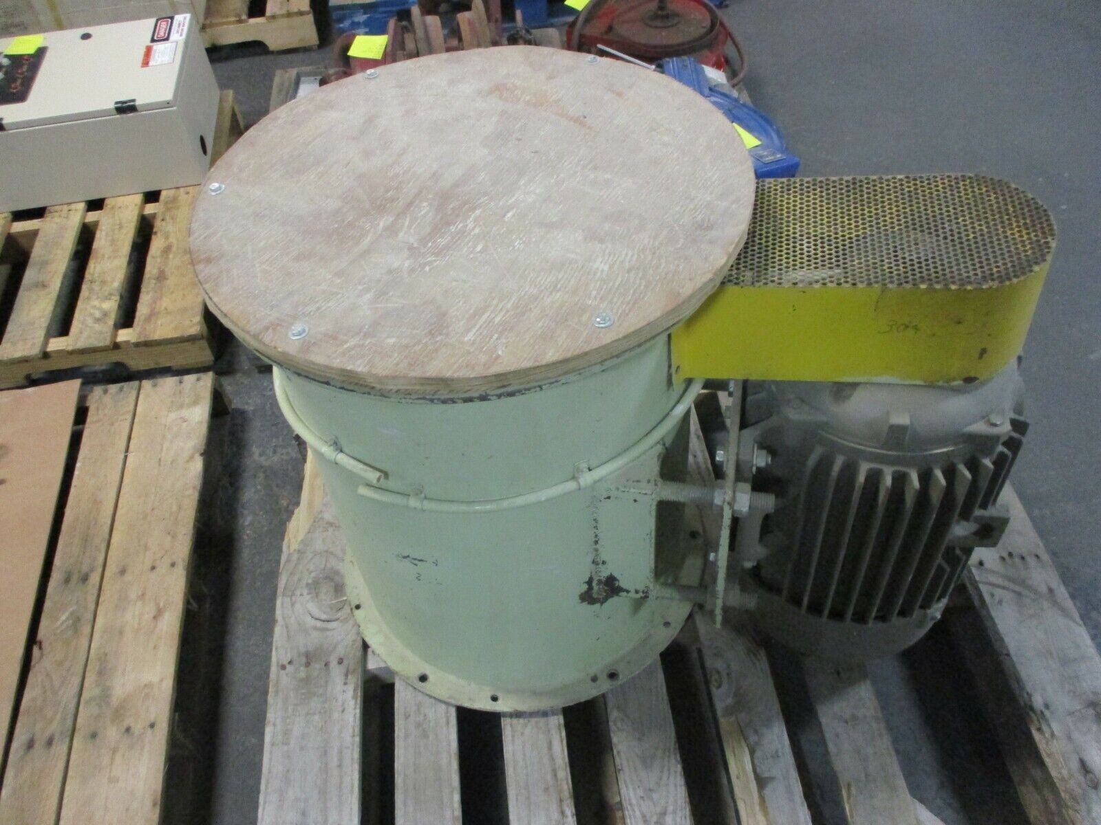 Siemens Mixer HLEz 50 g N 15HP 3500RPM Volume:1.8-5.2m/3s Pressure:190kg/m² Used