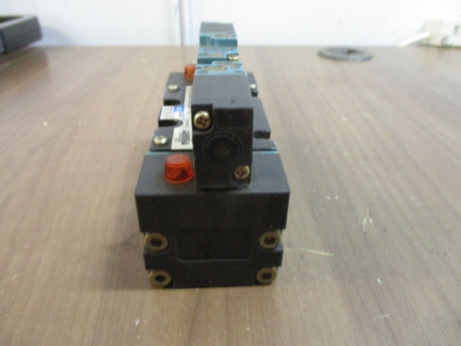 MAC Solenoid Valve MV-P2A-ABDA-DM-DJAP-1DG Used