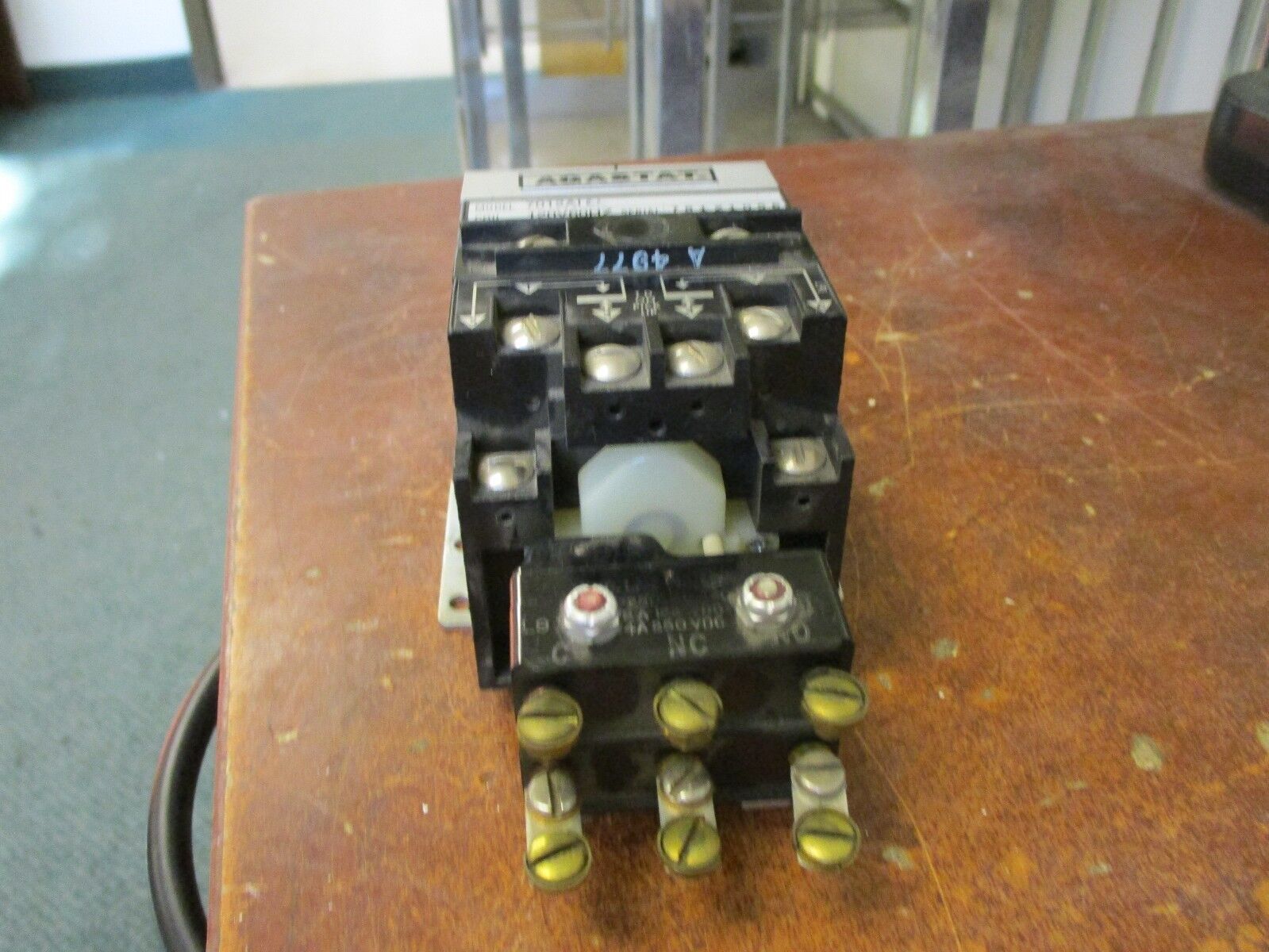 Agastat Timing Relay 7012AI Range 6-60 min 120V 60Hz Used