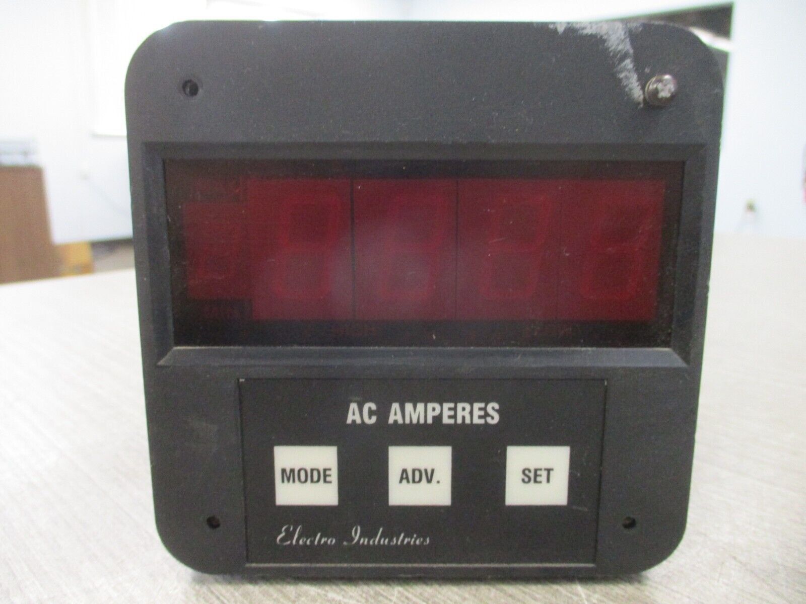 Electro Industries Panel Meter DTAA5 135VAC Used
