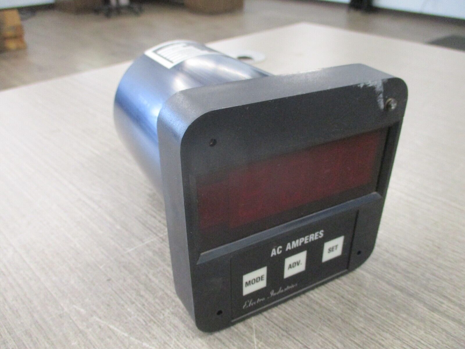 Electro Industries Panel Meter DTAA5 135VAC Used
