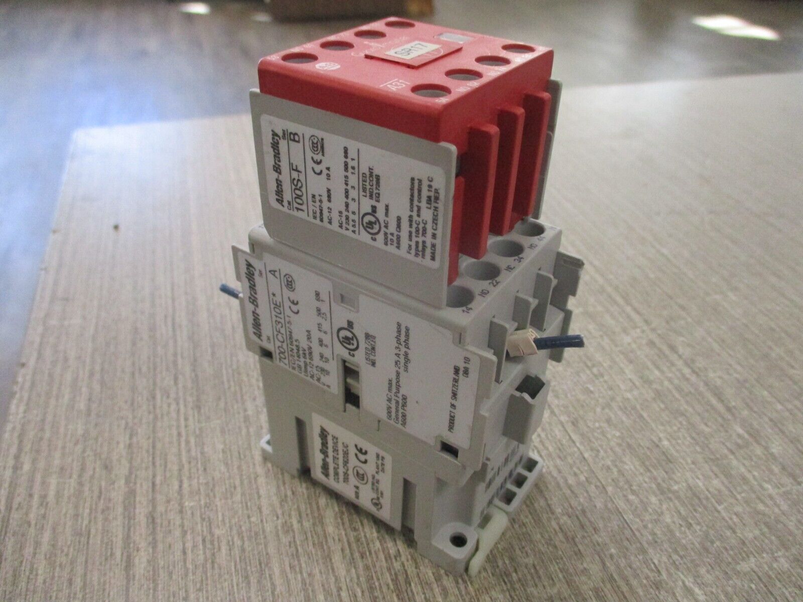 Allen-Bradley GuardMaster Safety Relay 700S-CF620EJC Ser. A 24VDC Coil 25A 600V
