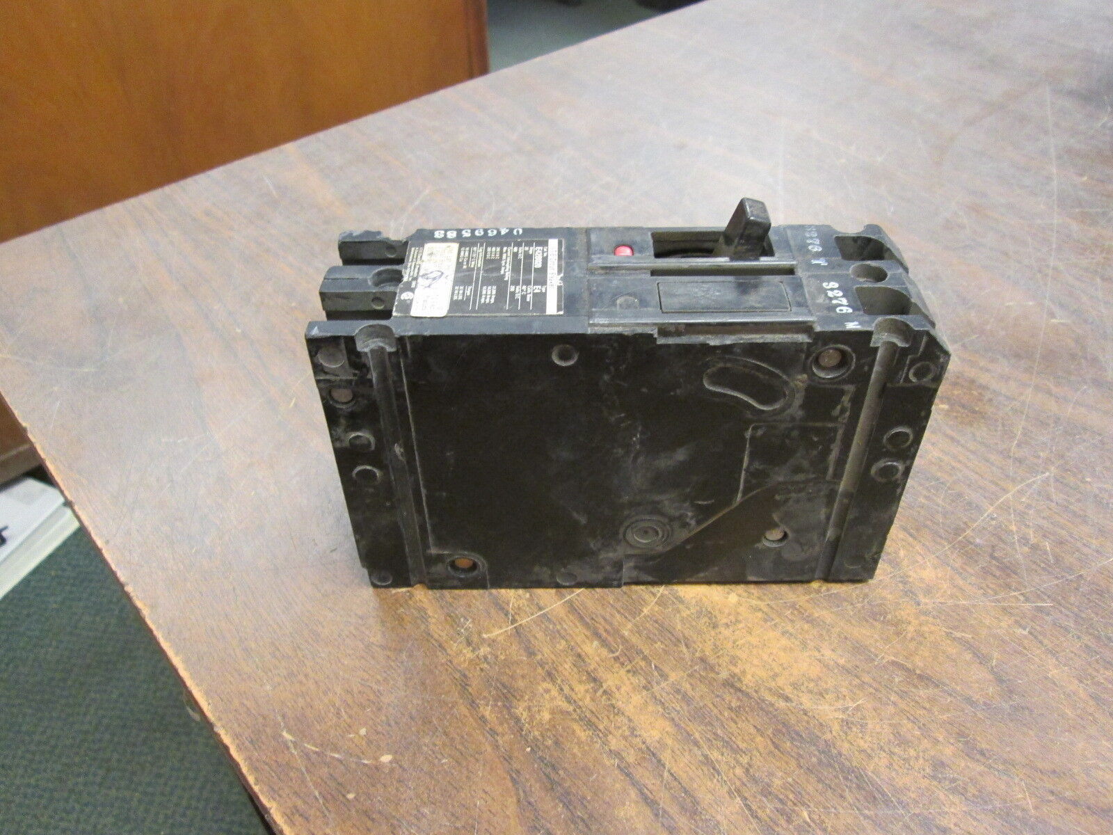 ITE/Siemens Circuit Breaker E42B020 20A 480V 2P Used