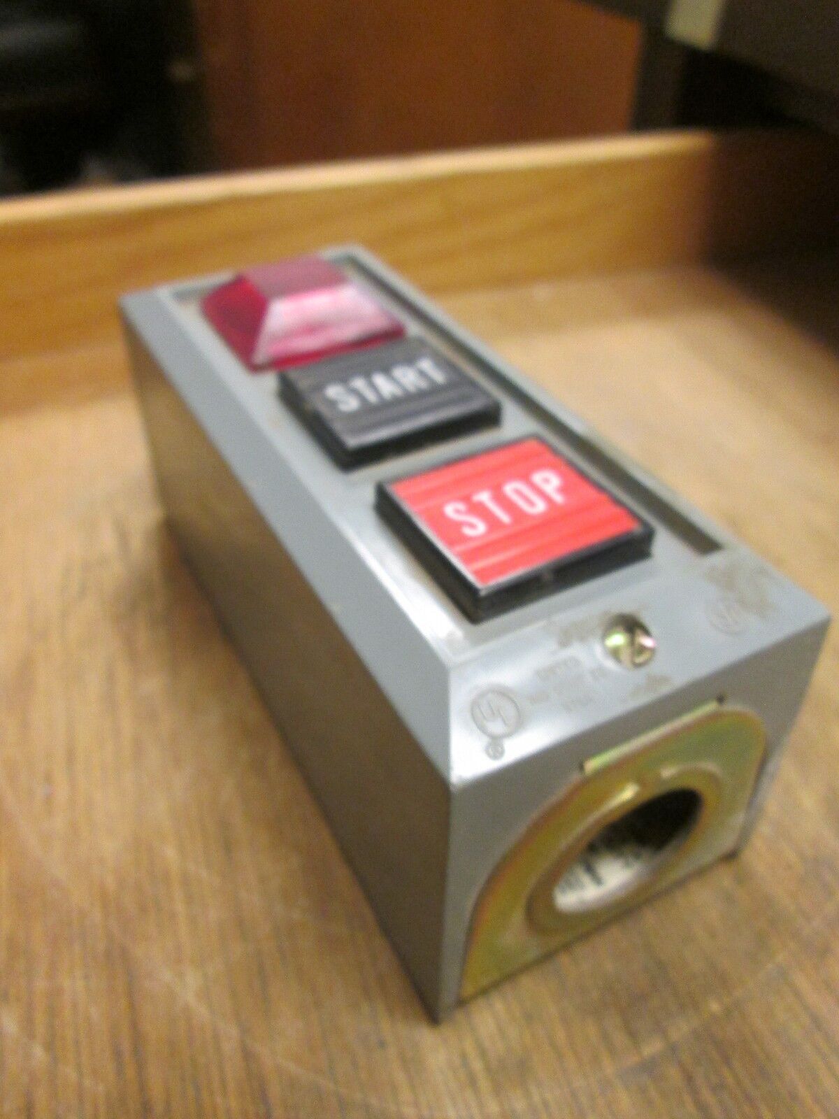 Square D Control Station 9001 BG-308 600V AC/DC Max Used