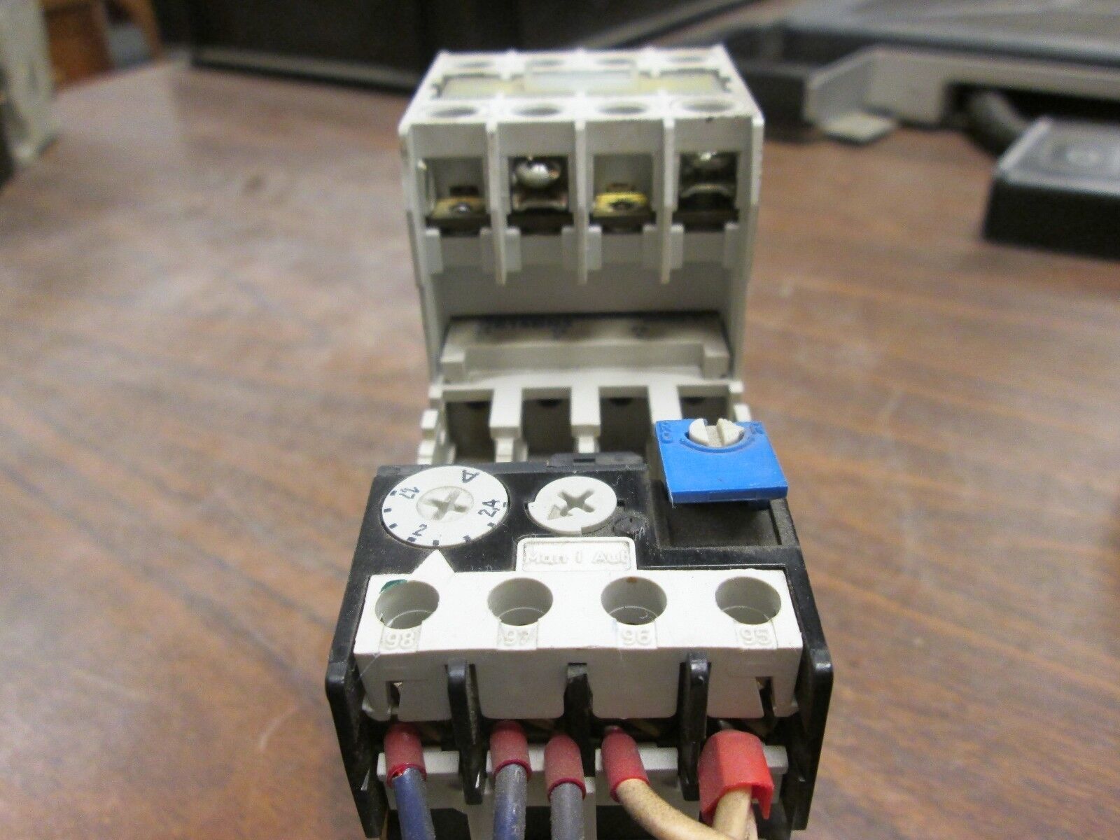 Cutler-Hammer Starter CEISBN3/C316FNA3* 120V Coil Range: 1.7-2.4A Used