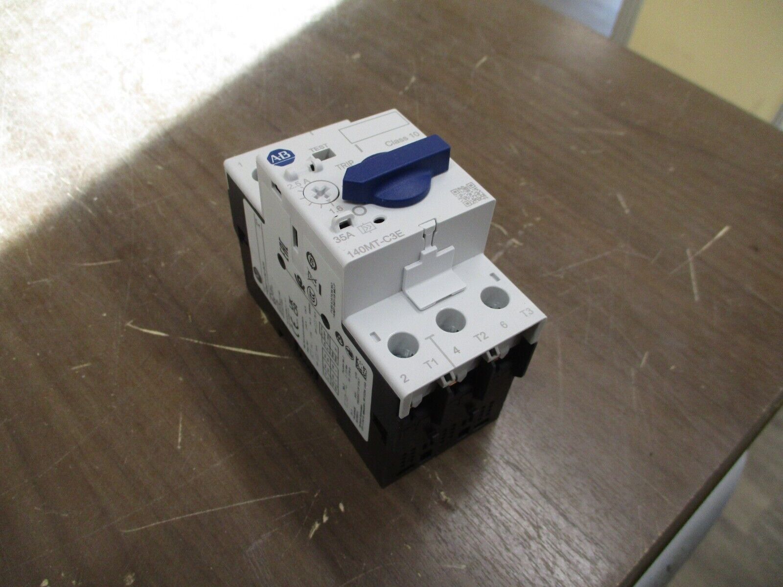 Allen-Bradley Manual Motor Protector 140MT-C3E-B25 Ser. A Trip: 1.6-2.5A