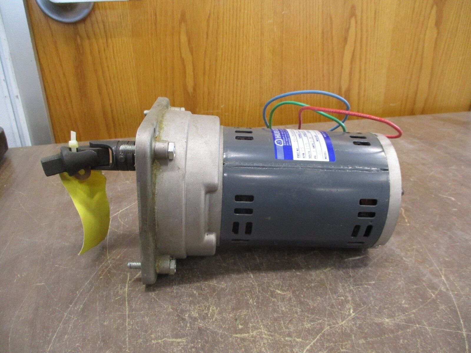 Hub City Model 2112 Gear Motor 51-5000041 115V 1Ph 60Hz 2.5A 95RPM Ratio 17.12