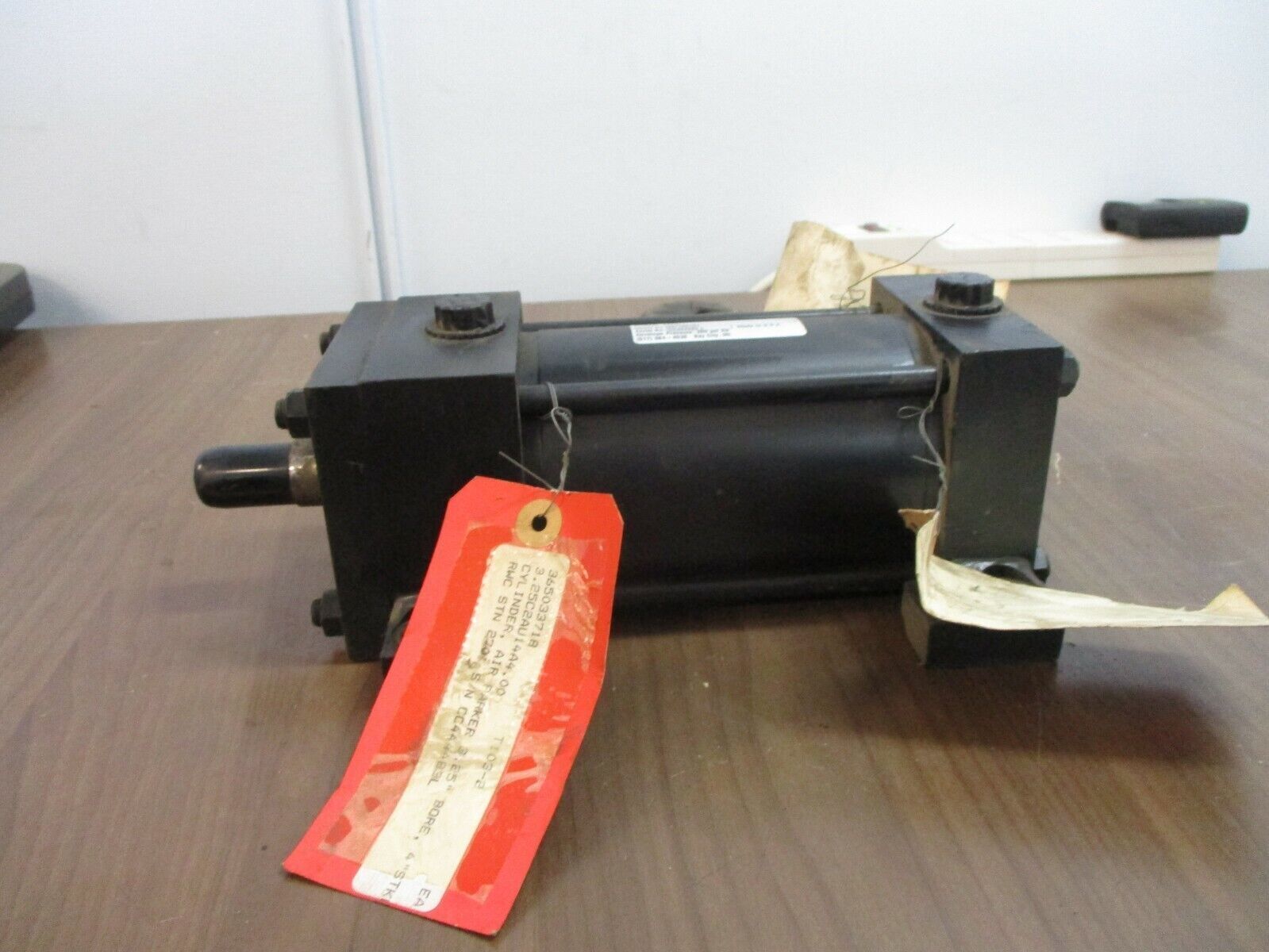 RWC Air Cylinder 891102101 250PSI Used