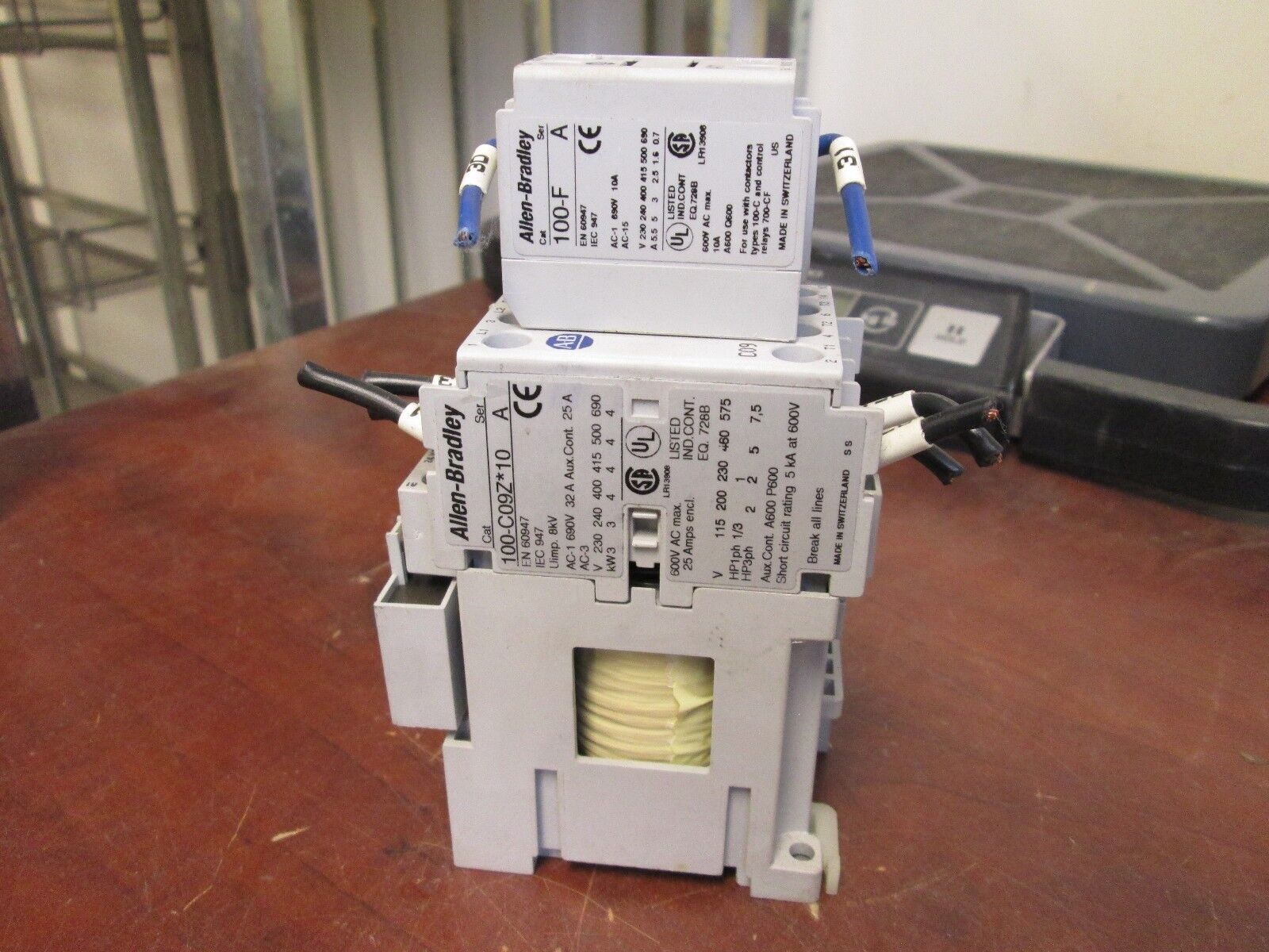 Allen-Bradley Contactor 100-C09Z*10 w/ 100 FSD250 24VDC Coil Used