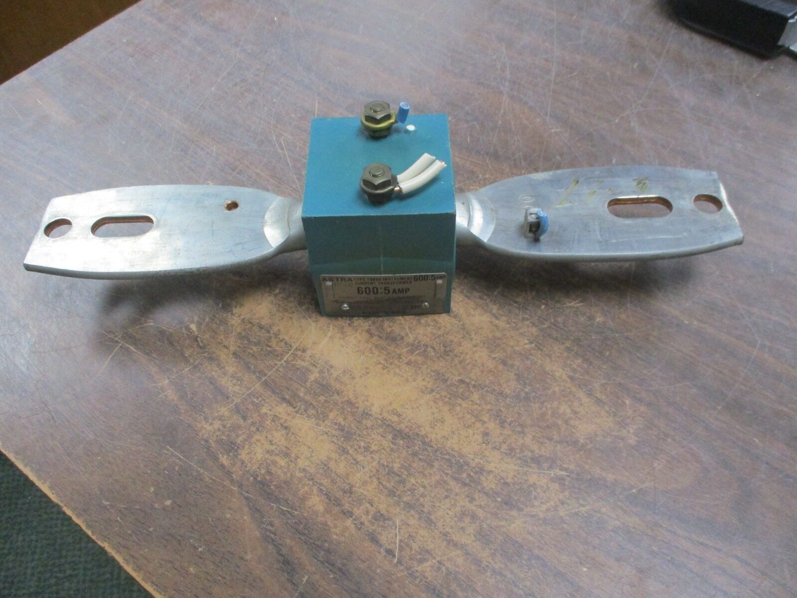 Astra Type TAB64 Current Transformer 271 Ratio 600:5A 600V 60Hz 10KV BIL Used
