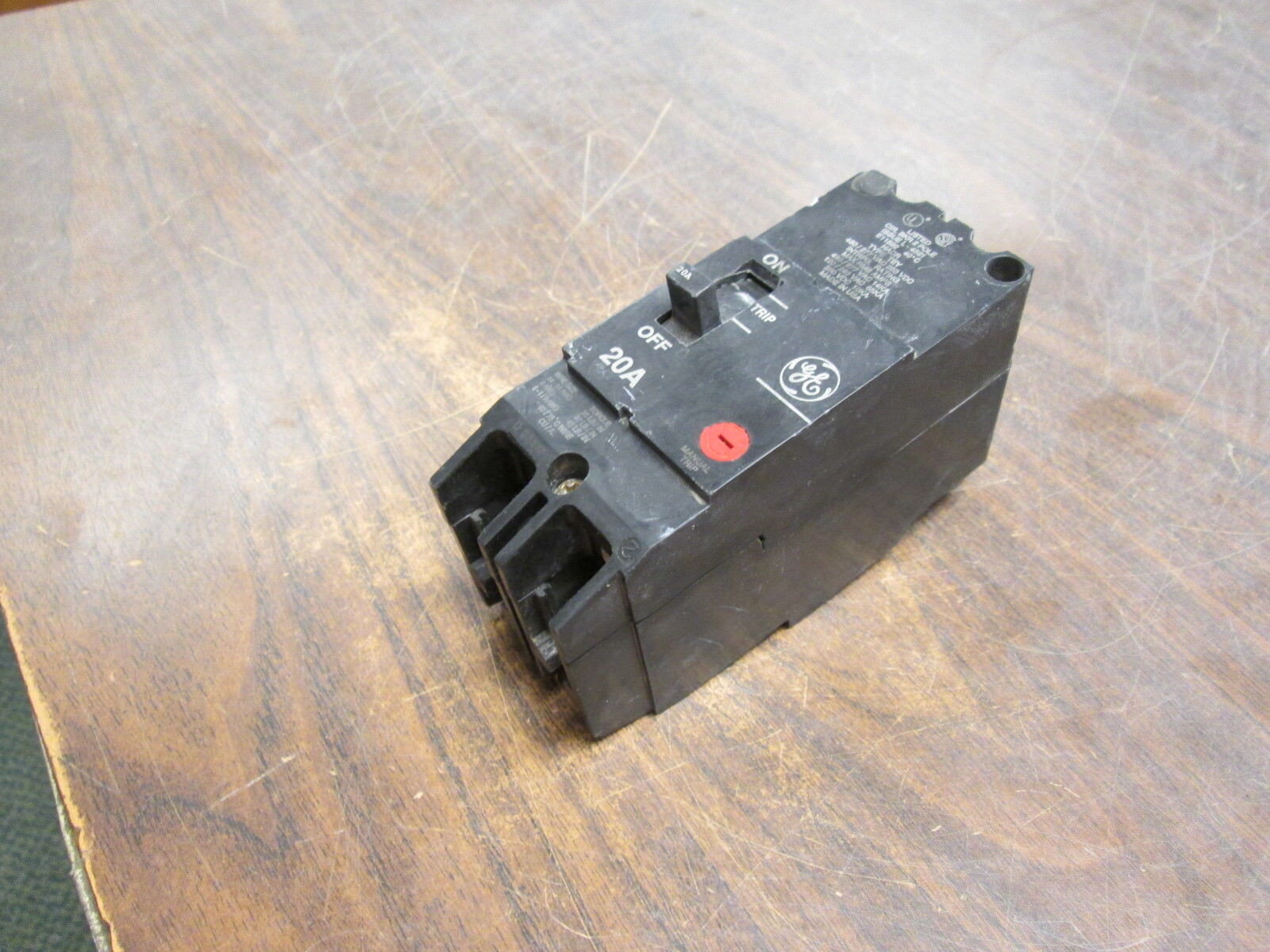 GE Circuit Breaker TEY220 20A 277/480V 2P Used