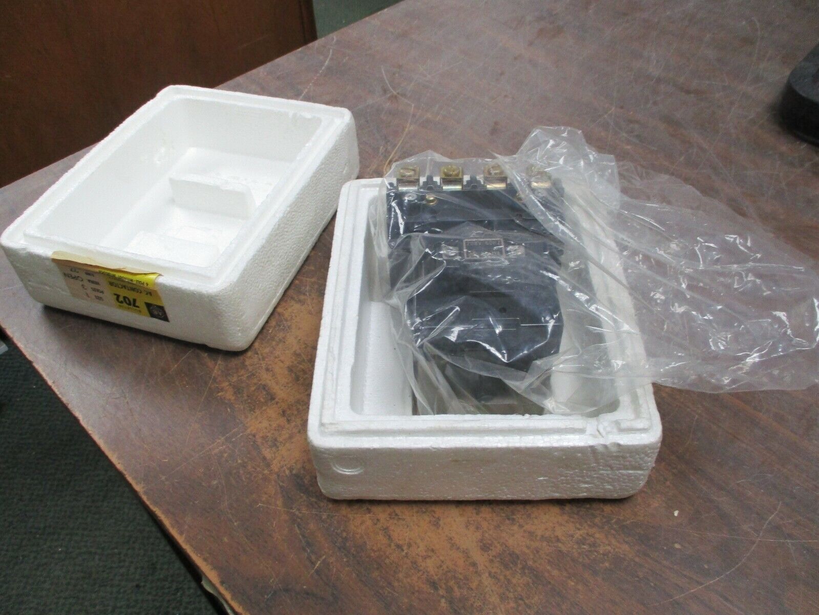 Allen-Bradley Size 1 Contactor 702-B0H93 Ser. K 208V Coil 27A 3P New Surplus