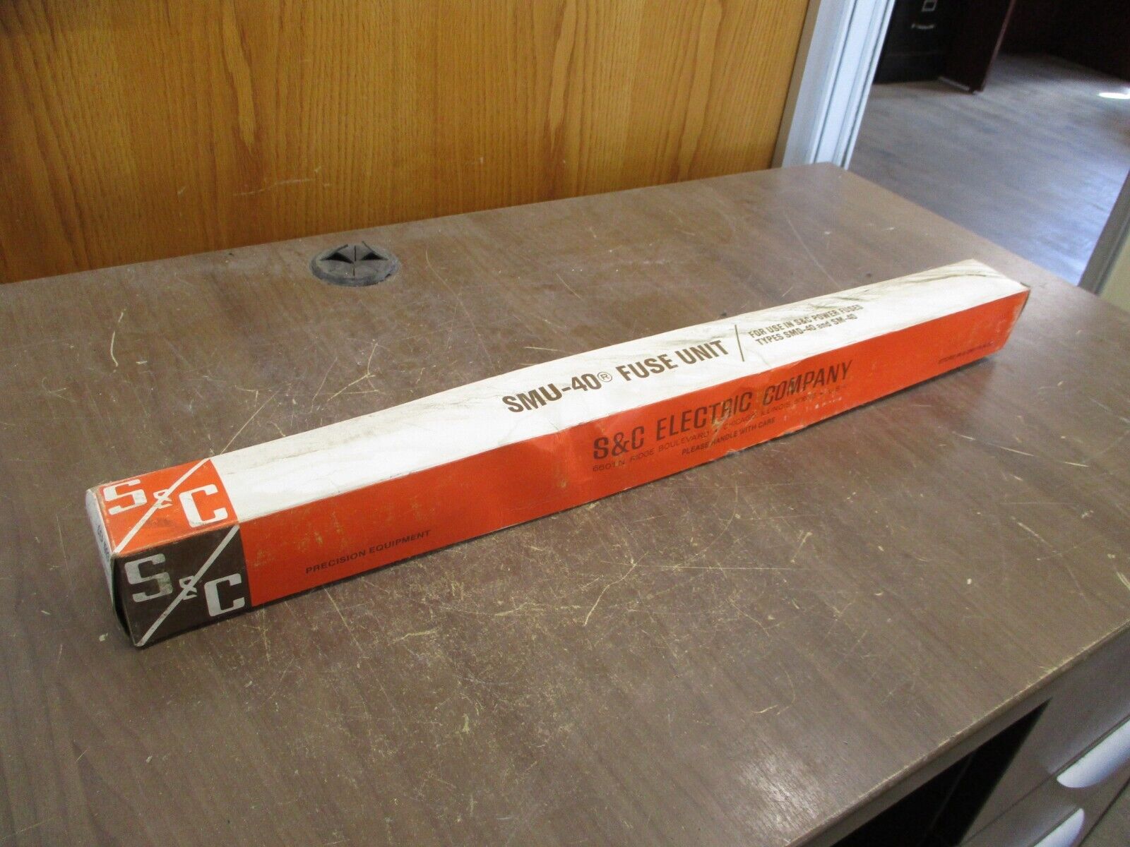 S&C SMU-40 Fuse Unit 822300 300E 14.4kV New Surplus