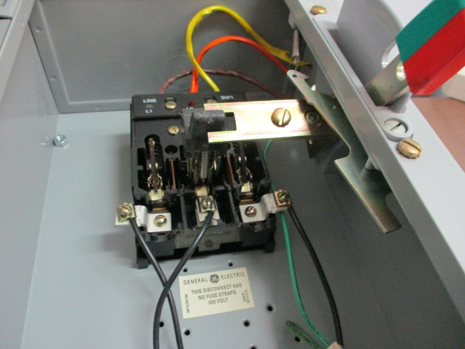 GE Non-Fusible Size 1 Combination CR308C104AAATAA 115-120V Coil 27A 600V Used