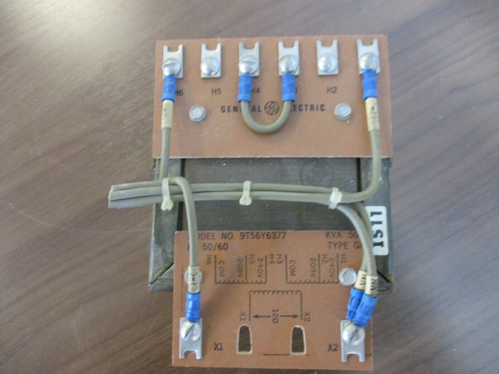 GE Type GP transformer, 9T56Y6377, 0.500kVA, Pri: 208/240V, Sec: 120V, 50/60Hz